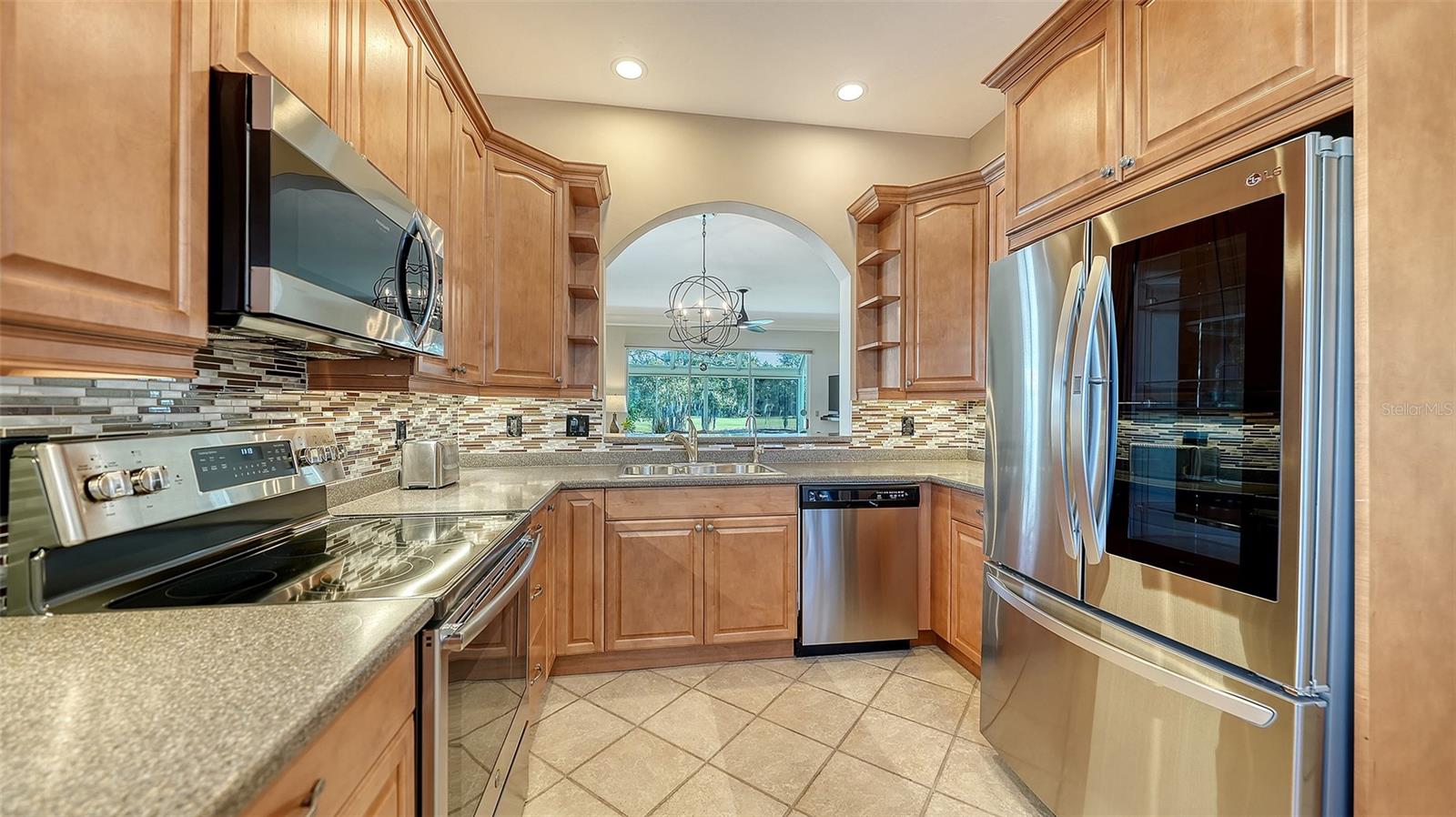 Image 7 of 50 For 5701 Long Common Circle 13