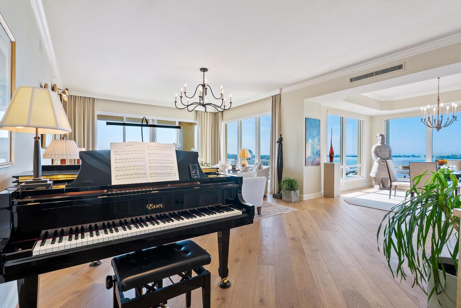 Image 10 of 68 For 35 Watergate Drive 1201