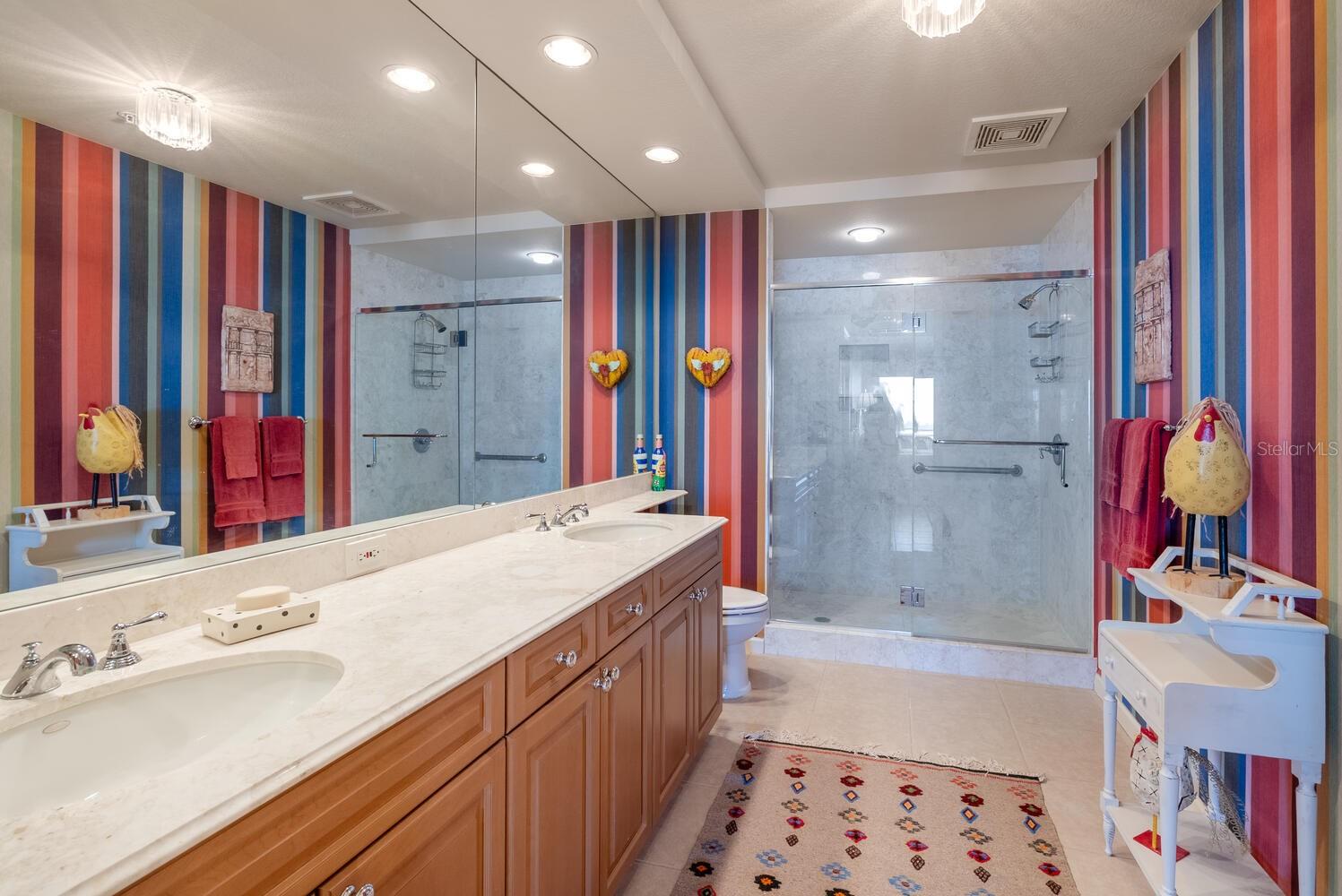 Image 29 of 68 For 35 Watergate Drive 1201