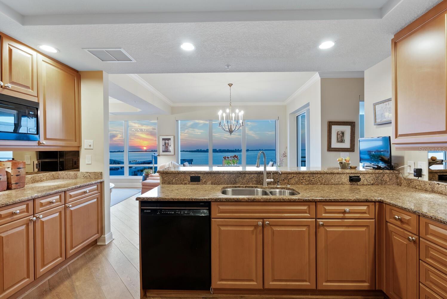 Image 38 of 68 For 35 Watergate Drive 1201