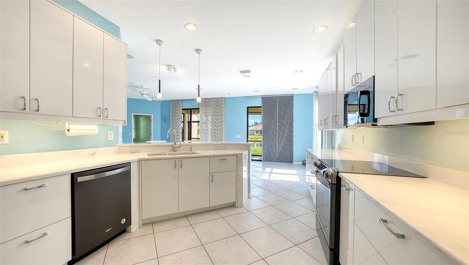 Image 22 of 74 For 4160 Mackay Falls Terrace