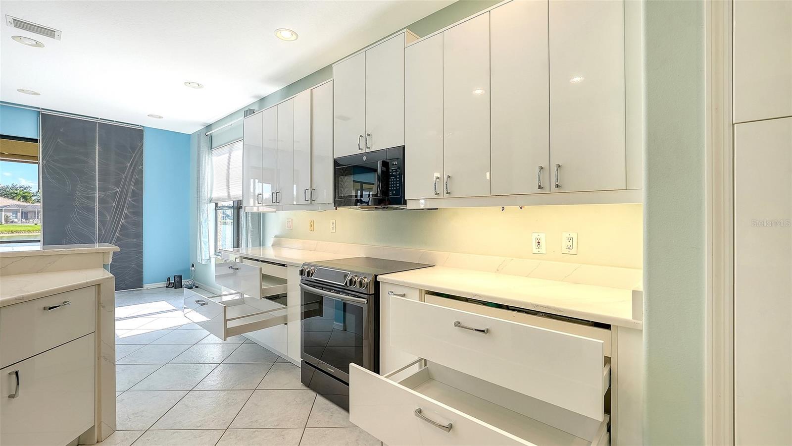 Image 25 of 74 For 4160 Mackay Falls Terrace