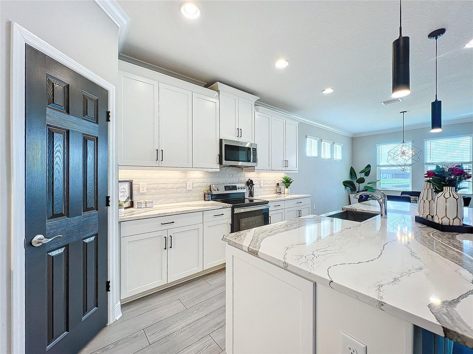 Image 20 of 81 For 5559 Trevesta Place