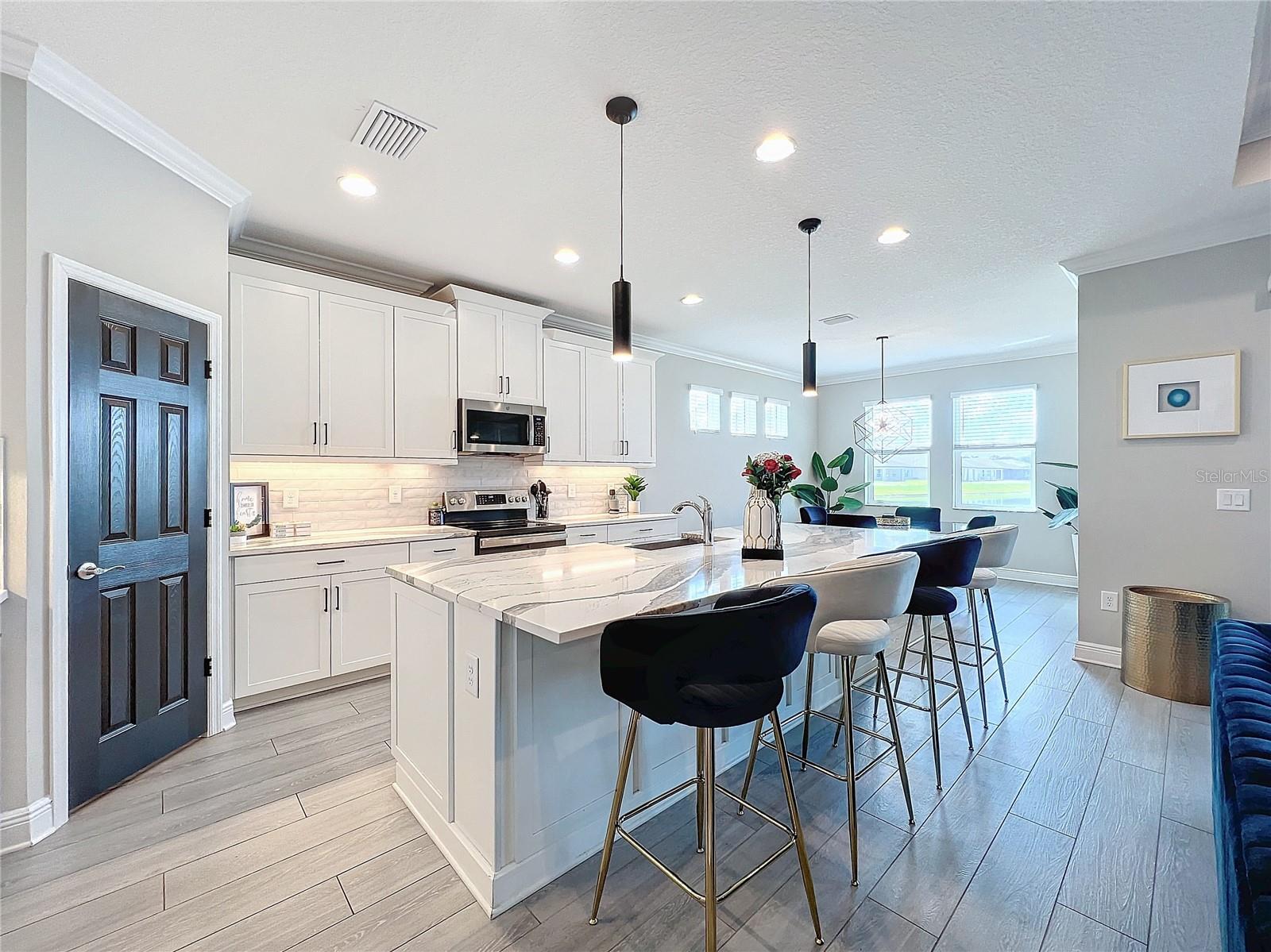 Image 21 of 81 For 5559 Trevesta Place