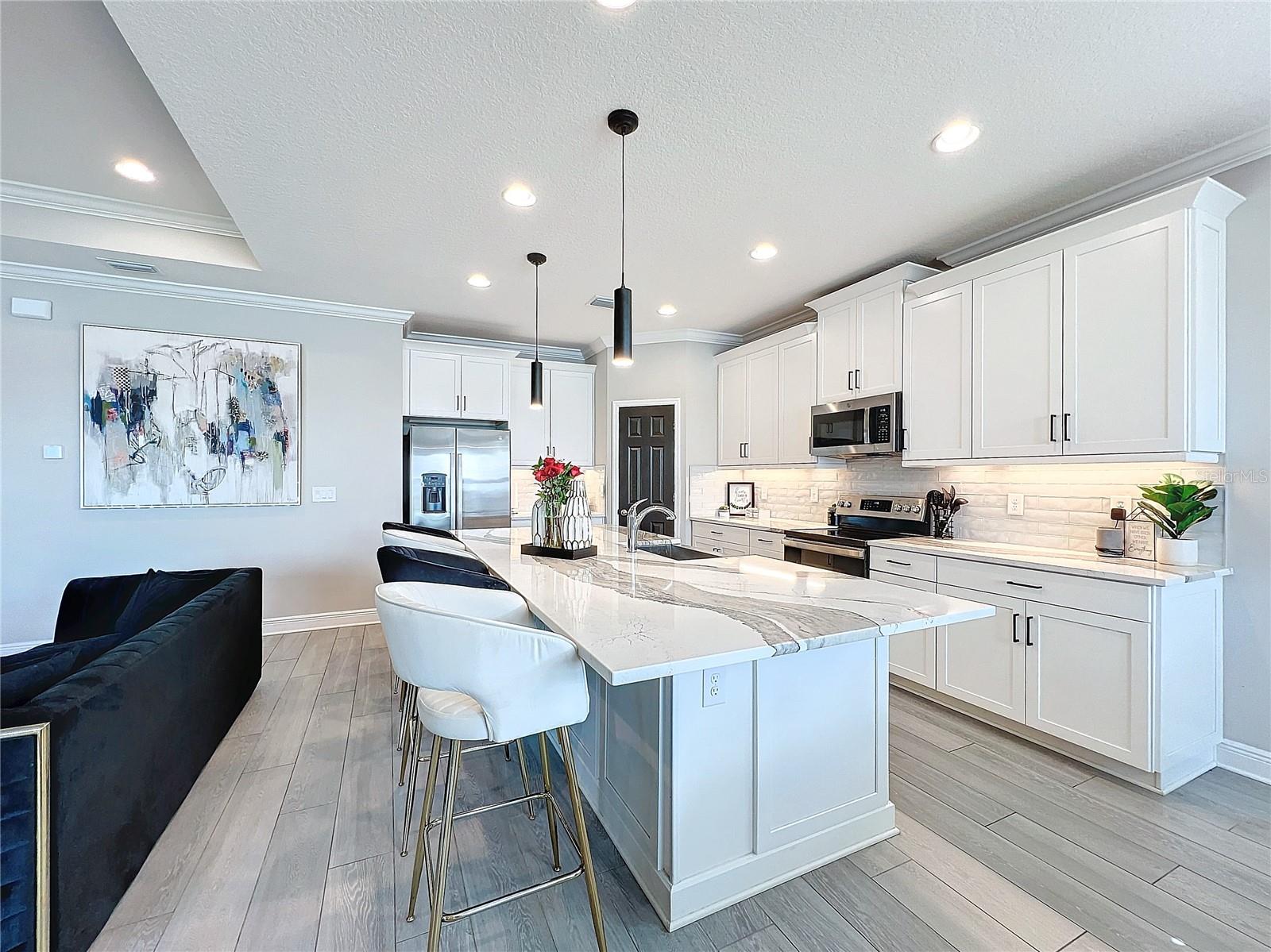 Image 22 of 81 For 5559 Trevesta Place