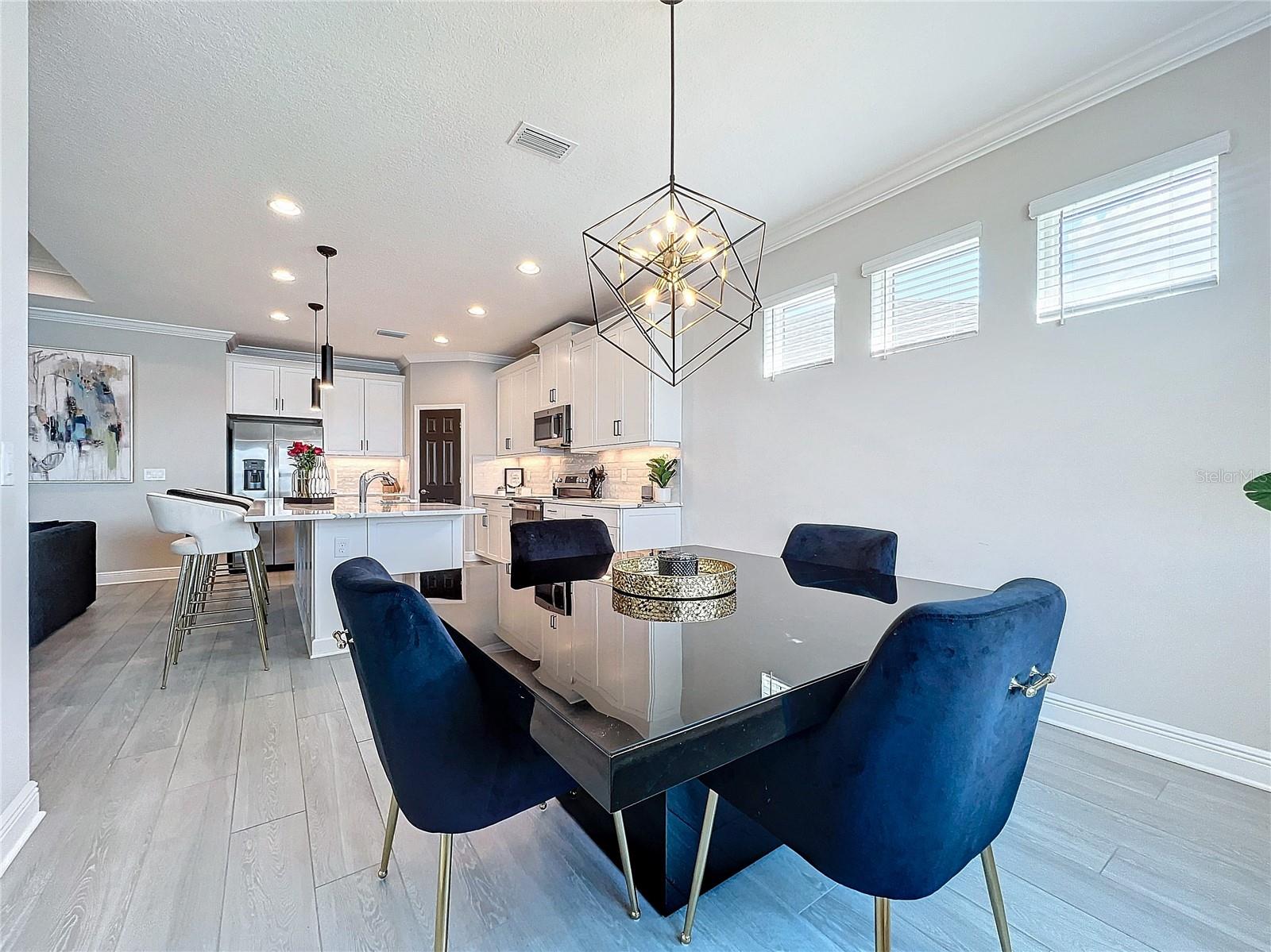 Image 23 of 81 For 5559 Trevesta Place