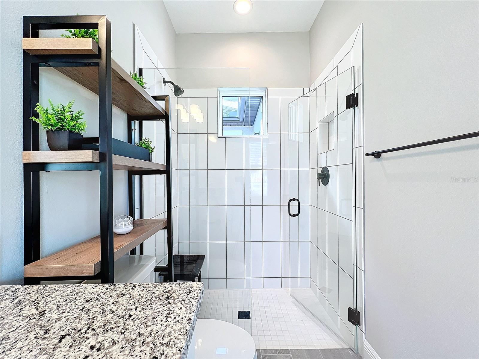 Image 33 of 81 For 5559 Trevesta Place