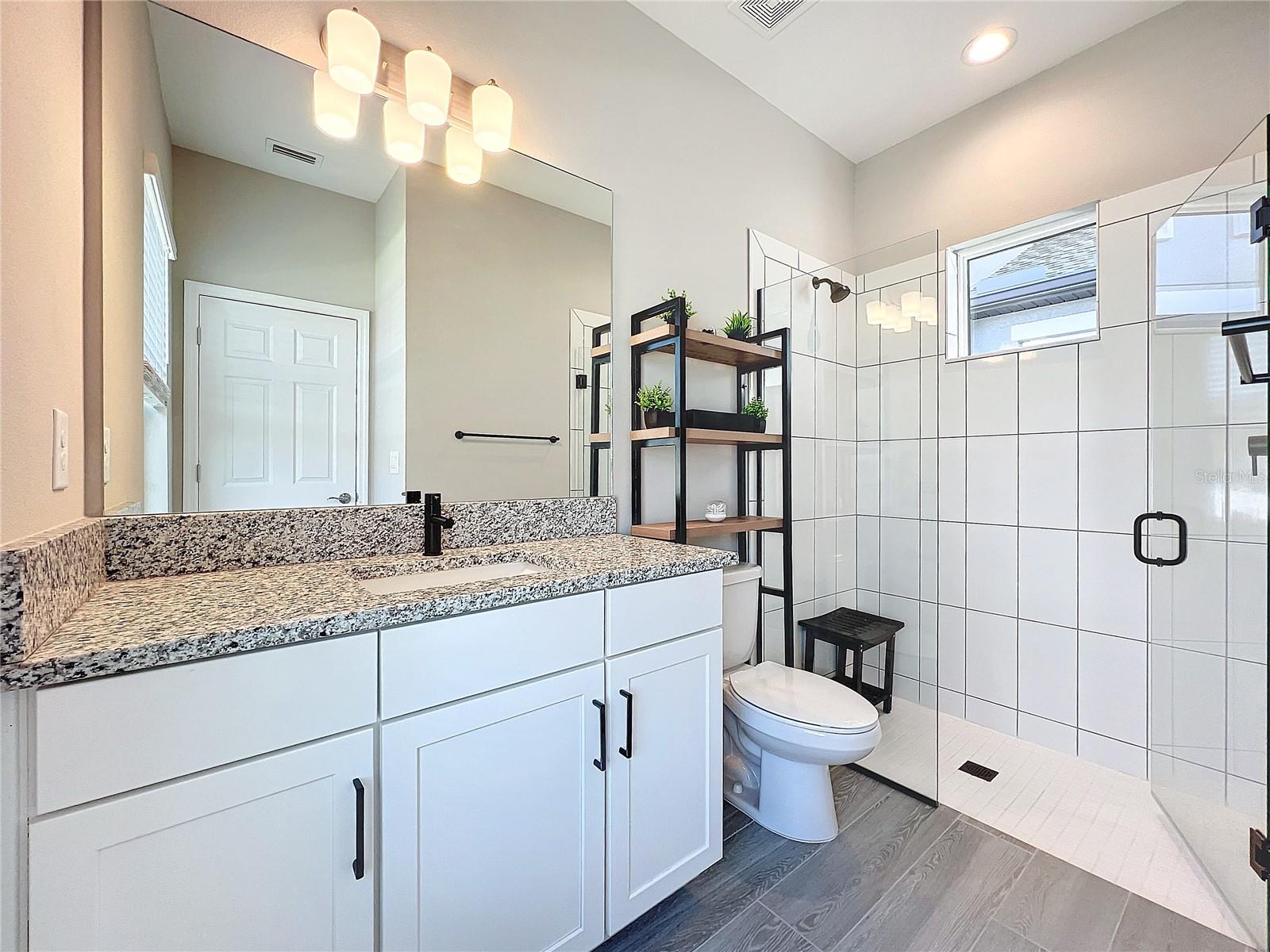 Image 34 of 81 For 5559 Trevesta Place