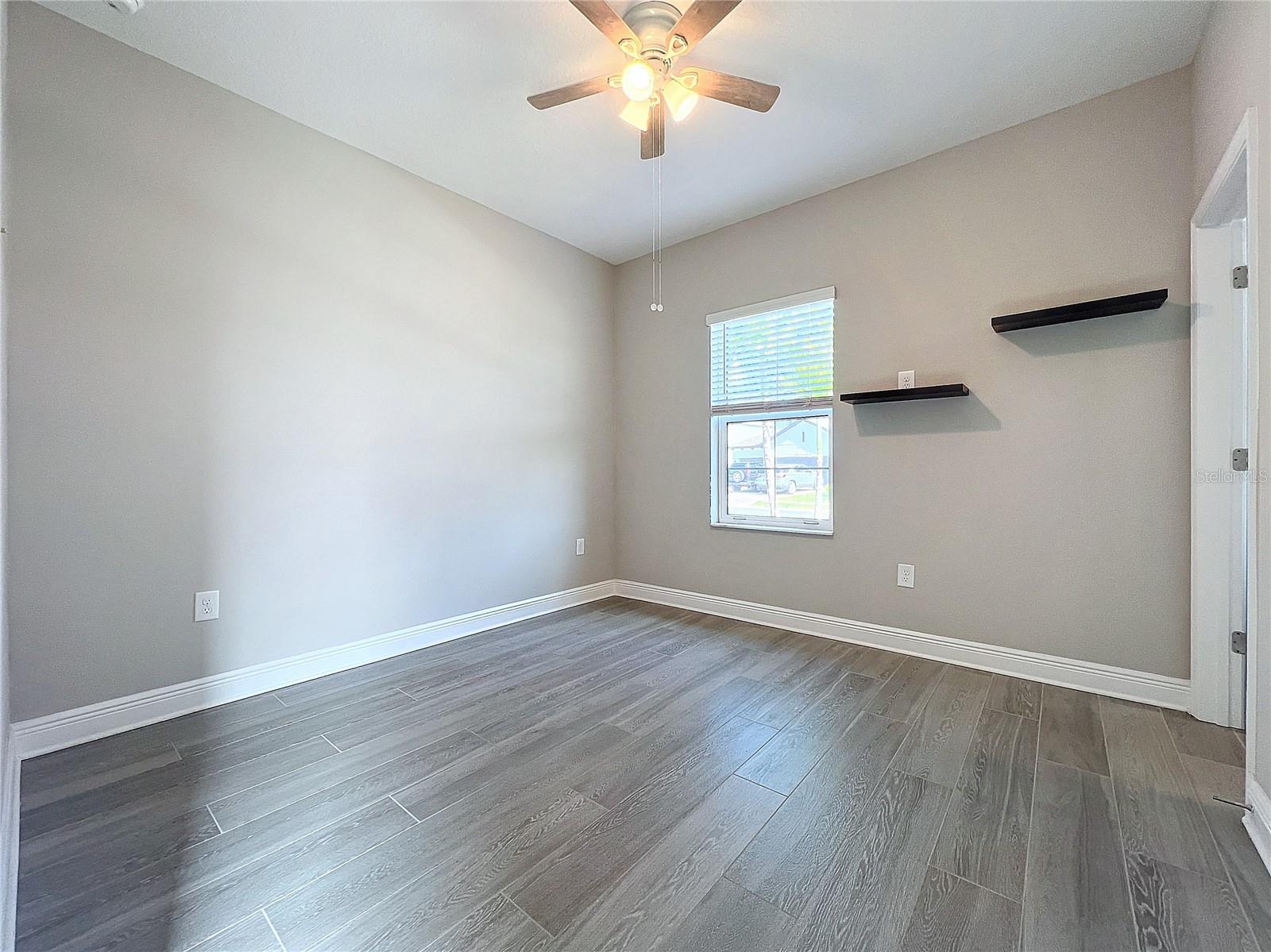 Image 36 of 81 For 5559 Trevesta Place