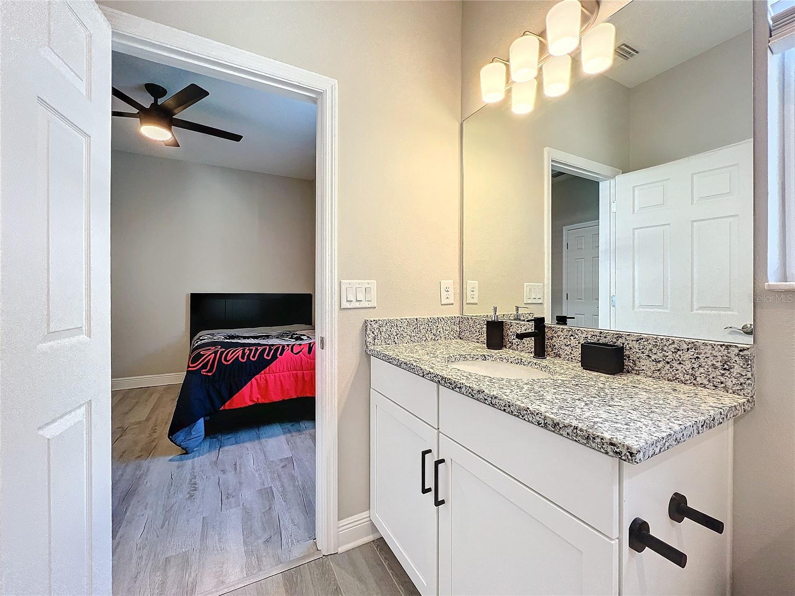 Image 39 of 81 For 5559 Trevesta Place