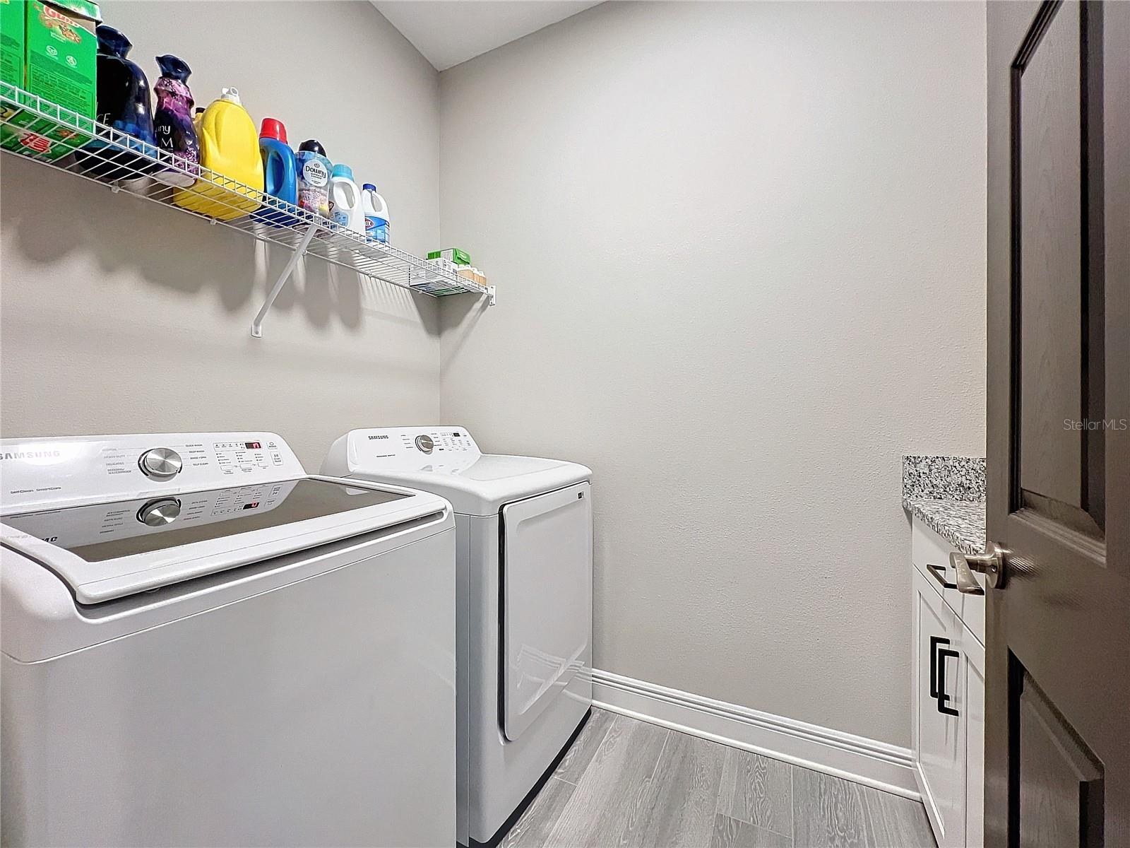 Image 43 of 81 For 5559 Trevesta Place