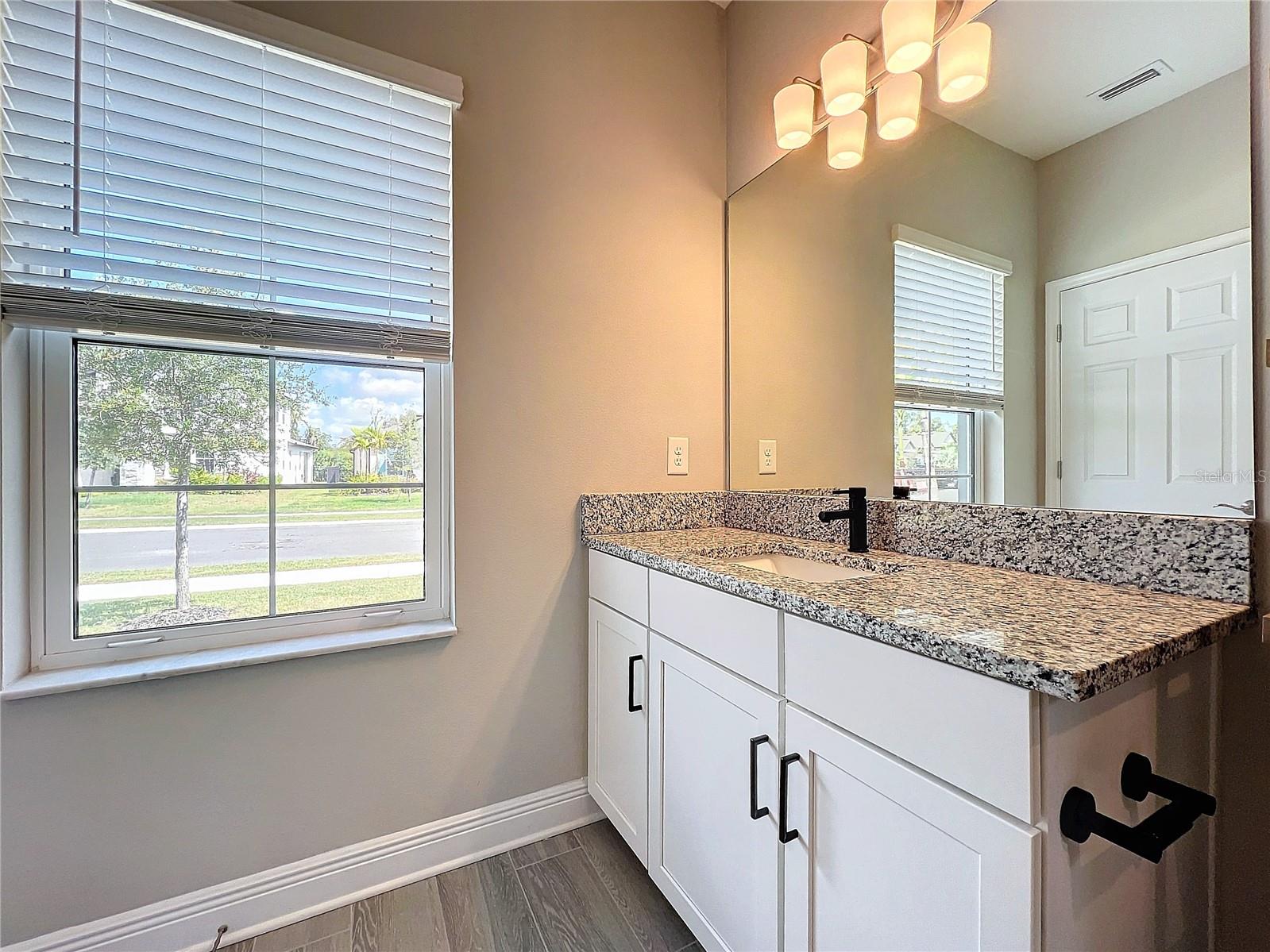 Image 49 of 81 For 5559 Trevesta Place