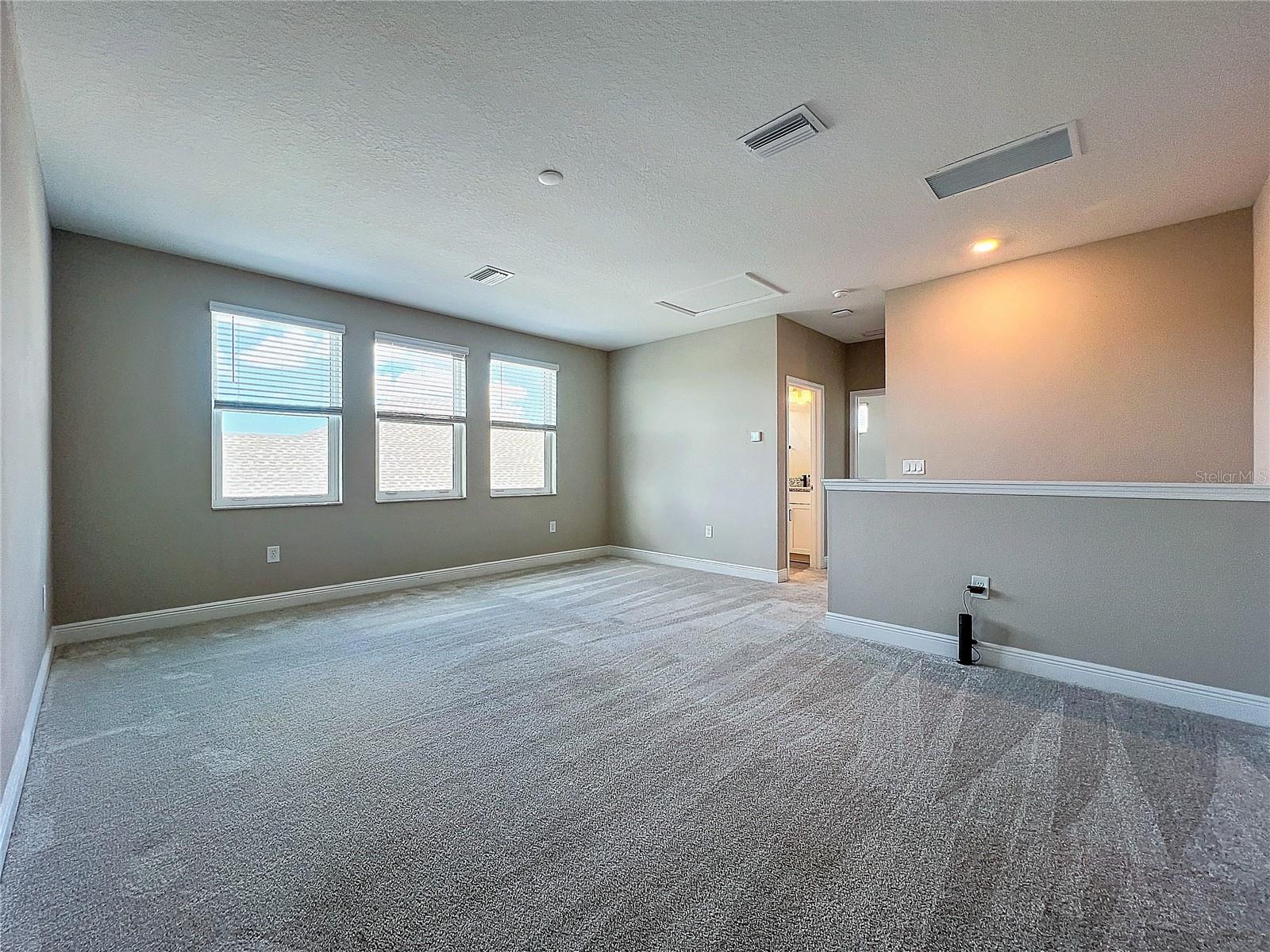 Image 54 of 81 For 5559 Trevesta Place