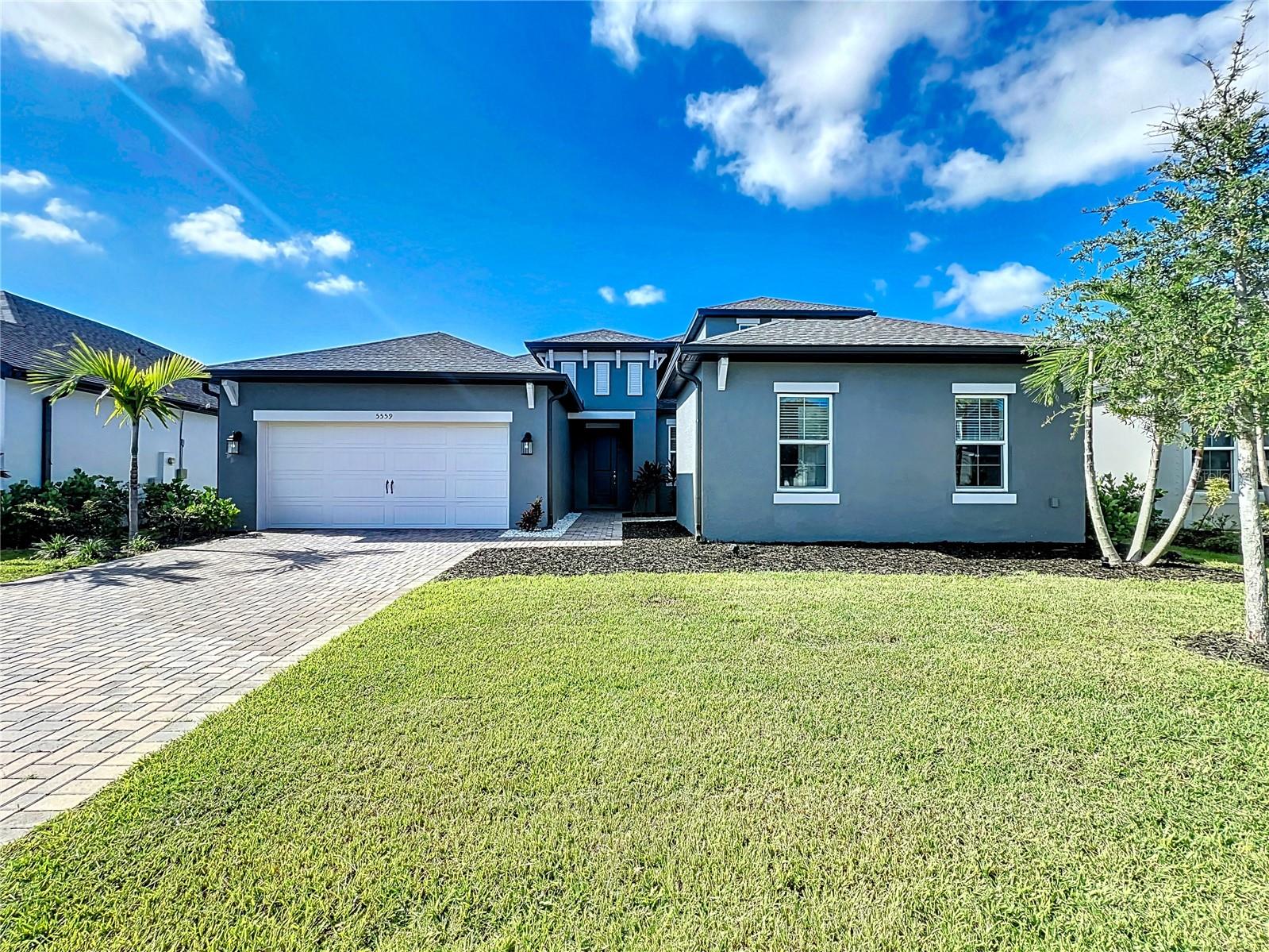 Image 61 of 81 For 5559 Trevesta Place