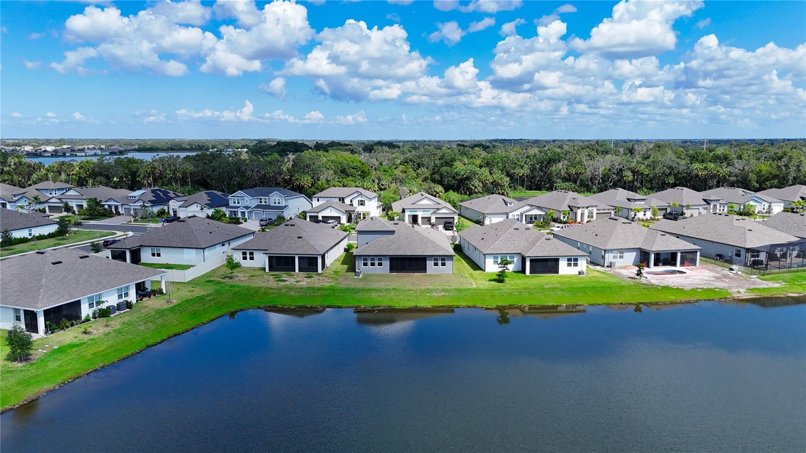 Image 72 of 81 For 5559 Trevesta Place