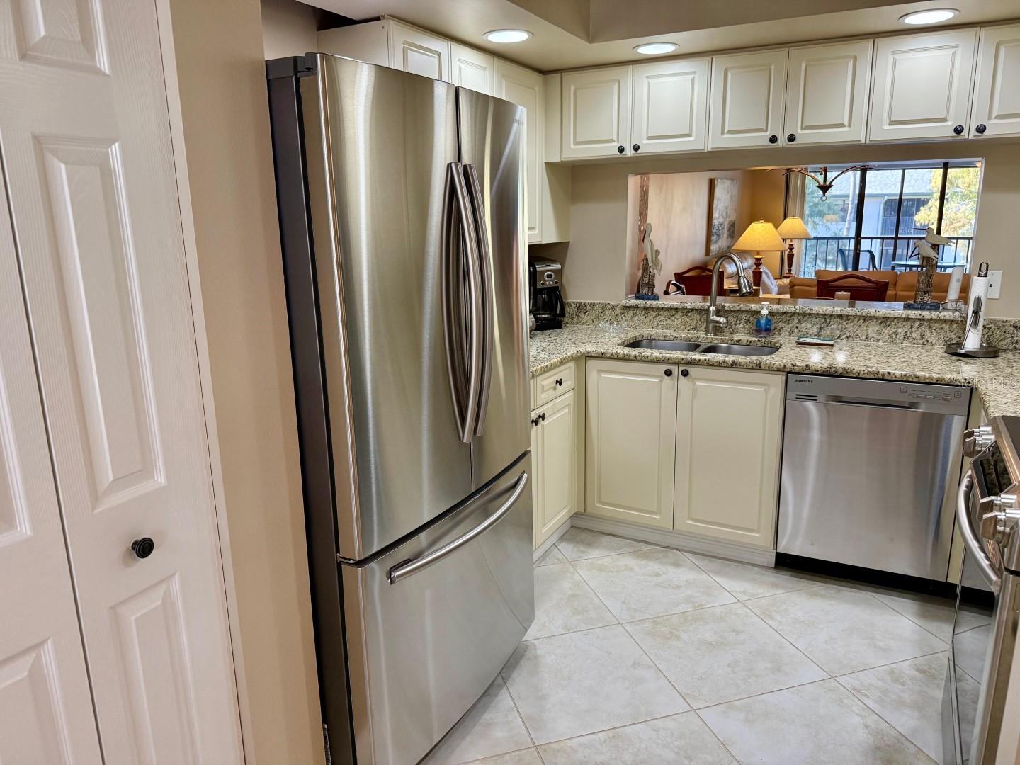 Image 15 of 84 For 4330 47th Avenue W 202