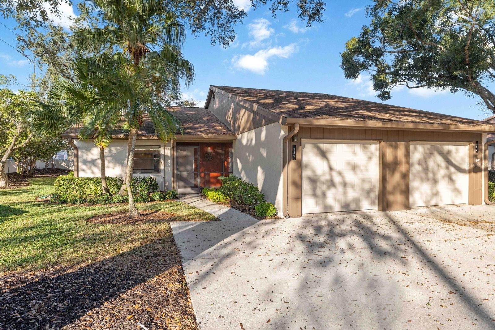 Details for 121 Oak Hill Drive 1, SARASOTA, FL 34232