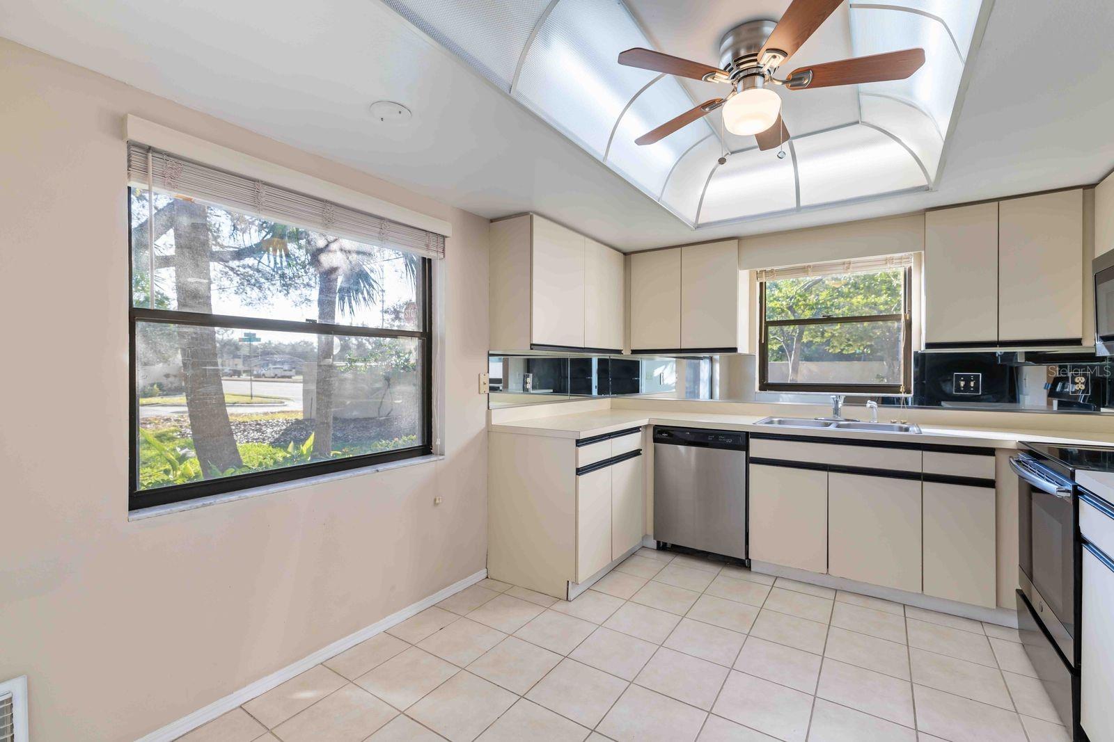 Image 15 of 34 For 121 Oak Hill Drive 1