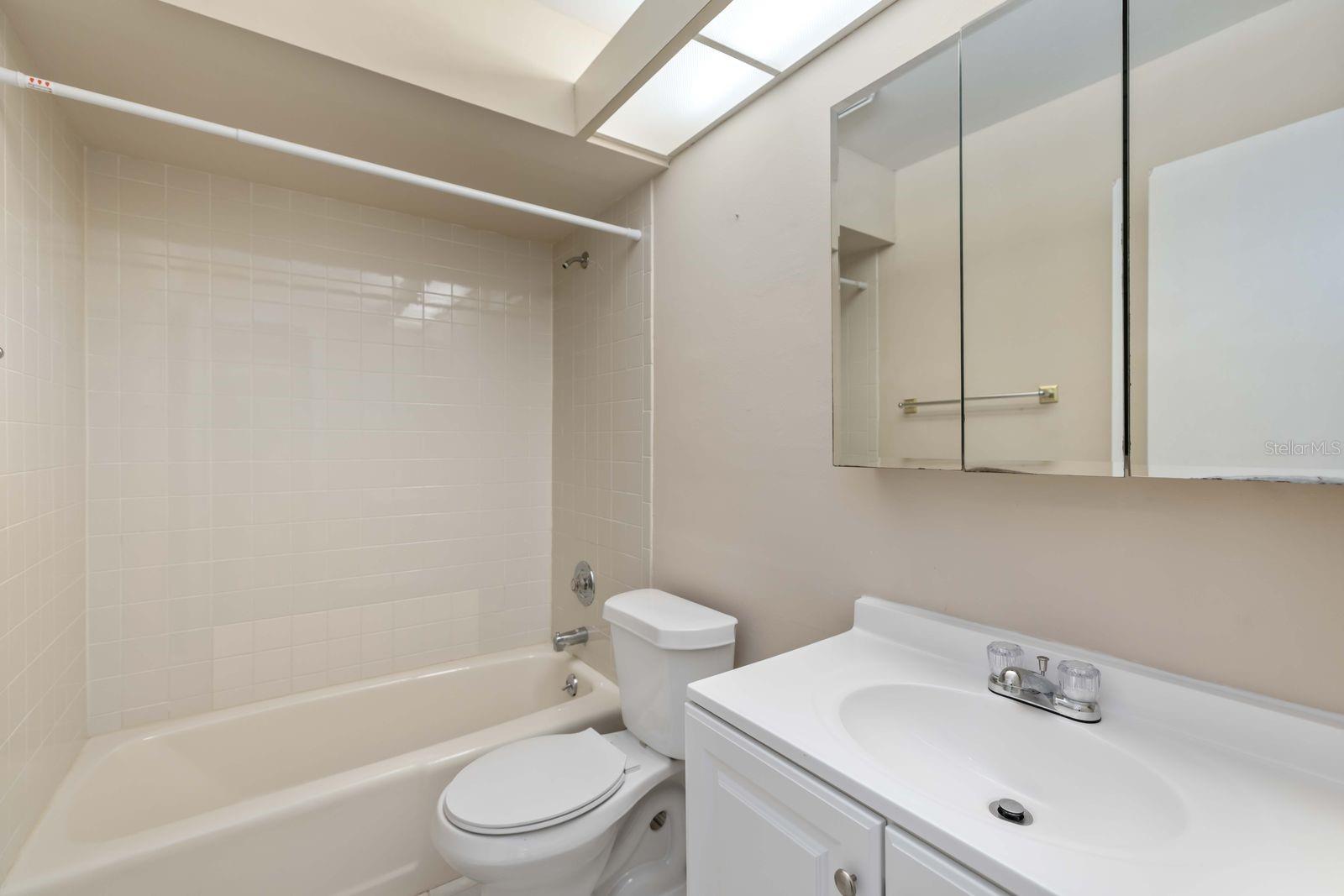 Image 24 of 34 For 121 Oak Hill Drive 1