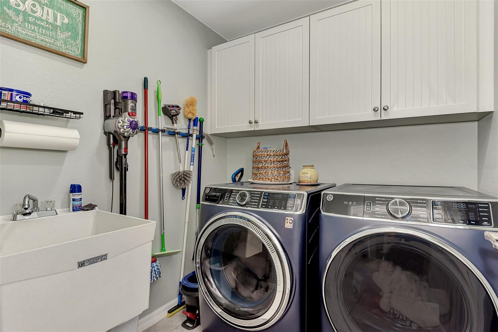 Image 31 of 47 For 8 Amidship Road