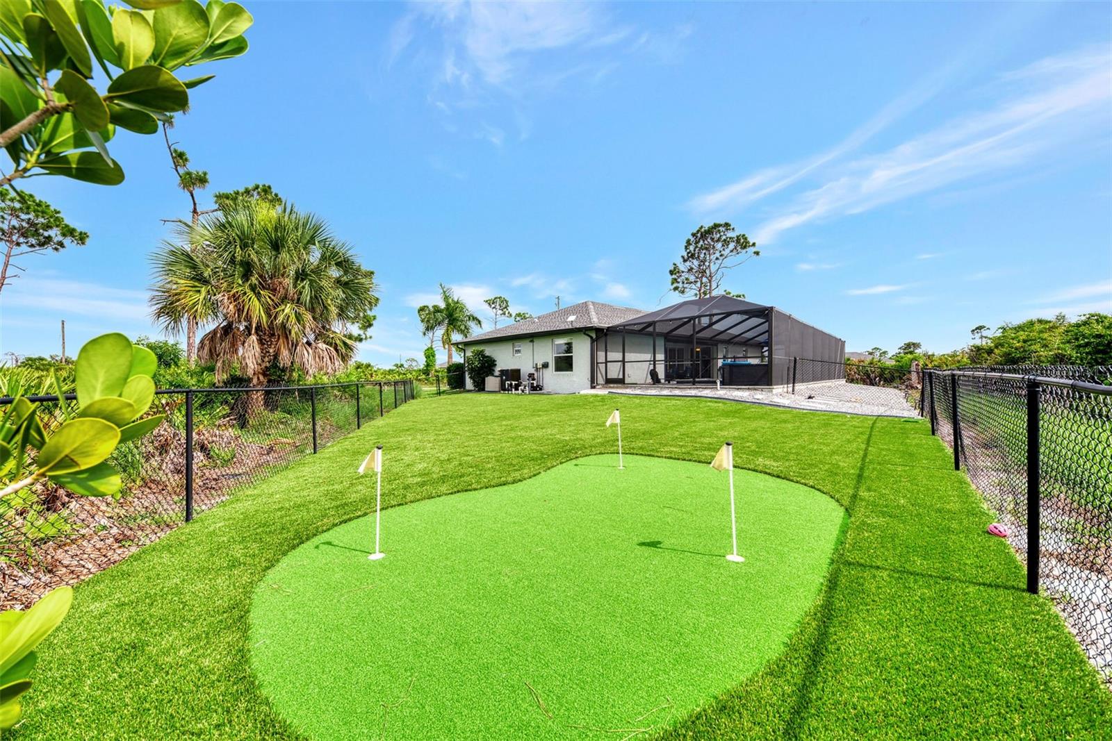 Image 40 of 47 For 8 Amidship Road