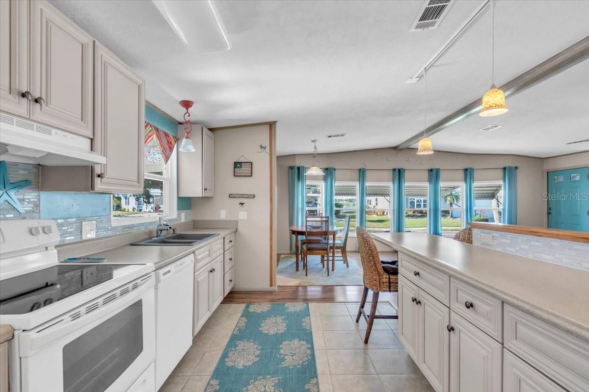 Image 15 of 35 For 8416 Imperial Circle