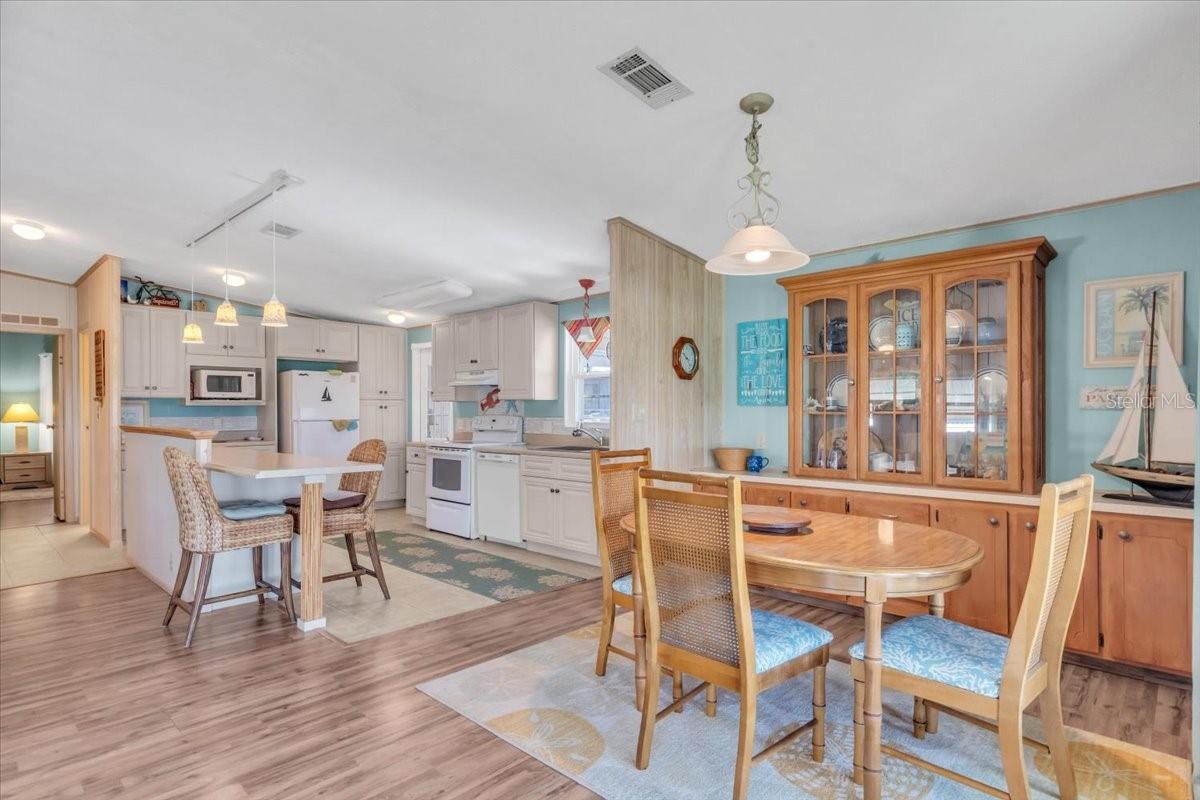 Image 7 of 35 For 8416 Imperial Circle