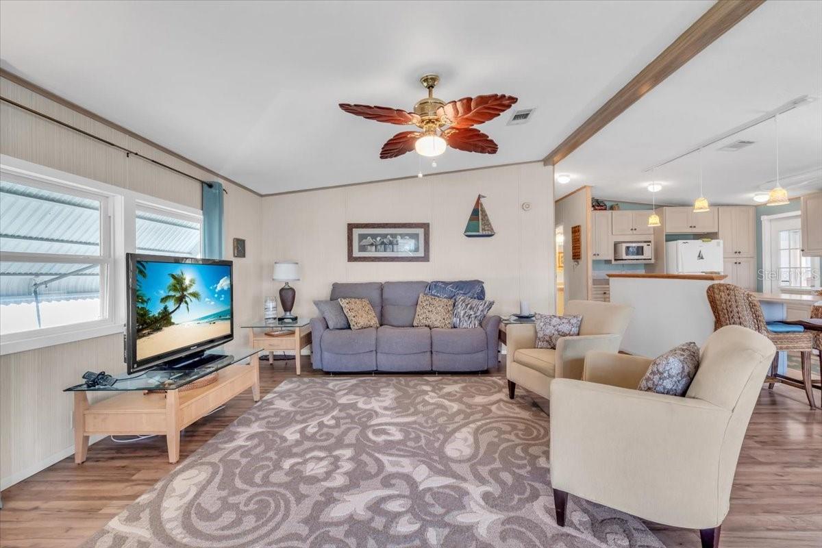 Image 9 of 35 For 8416 Imperial Circle