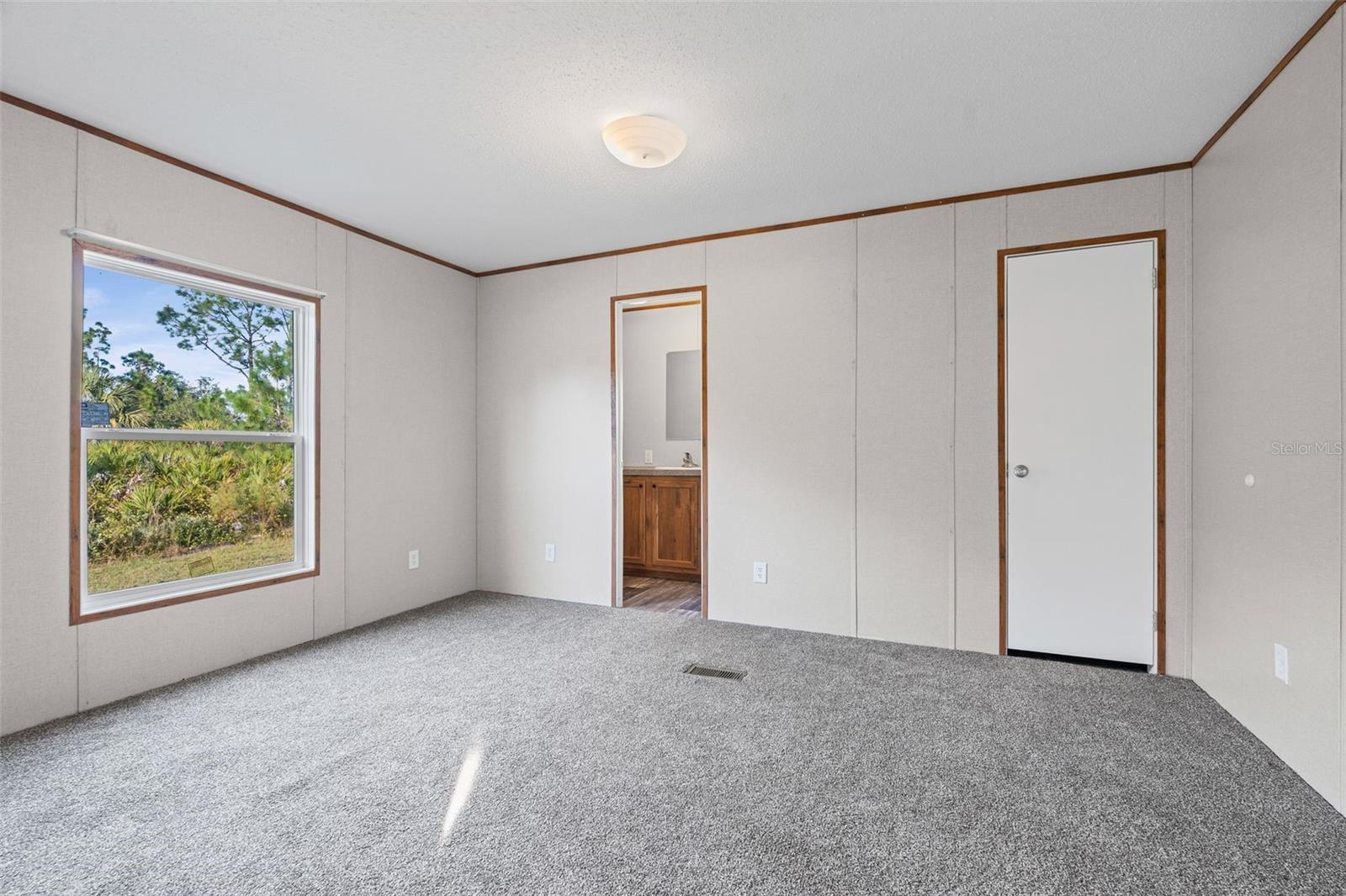 Image 11 of 23 For 8414 Sweden Boulevard