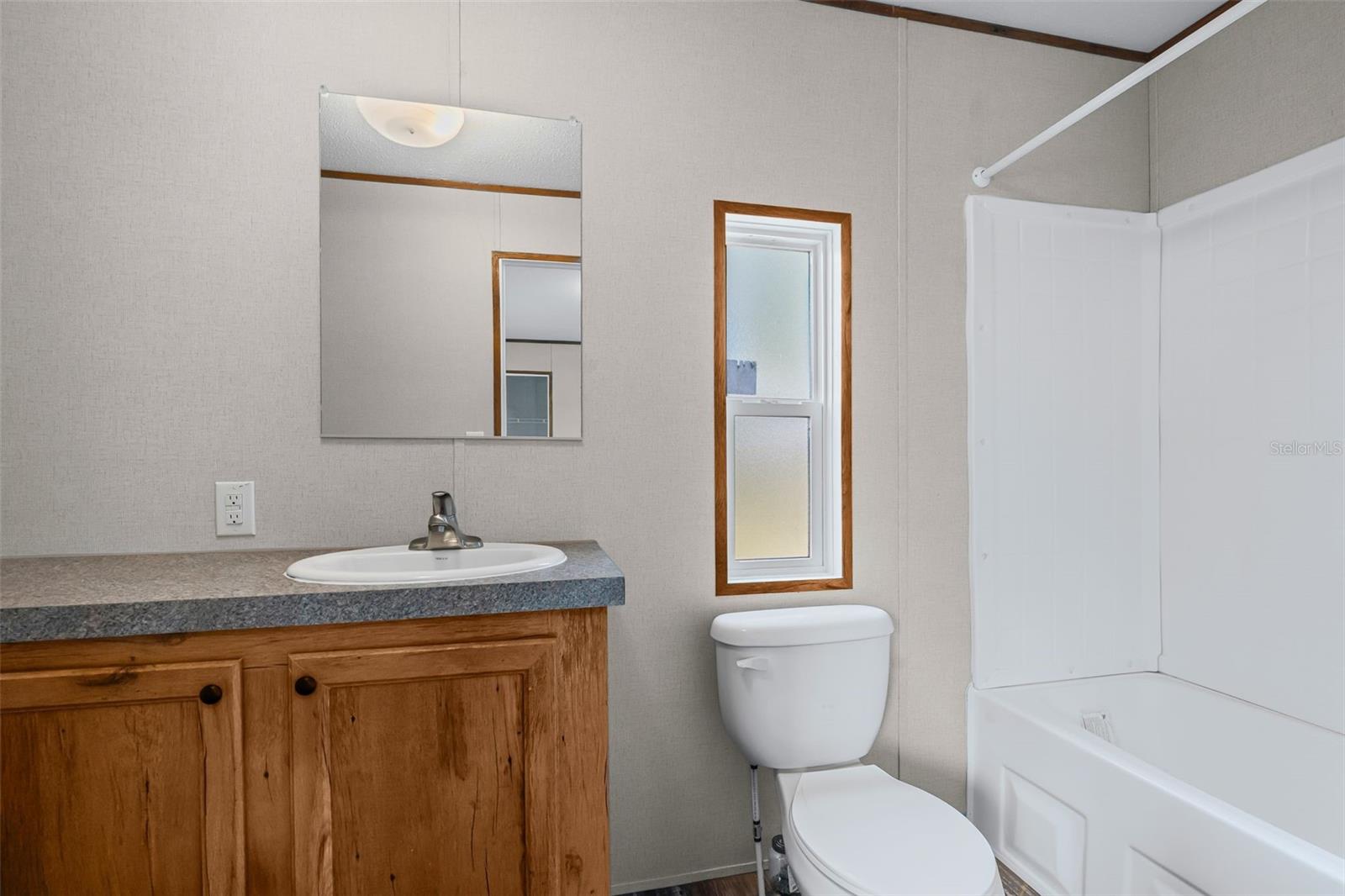 Image 13 of 23 For 8414 Sweden Boulevard