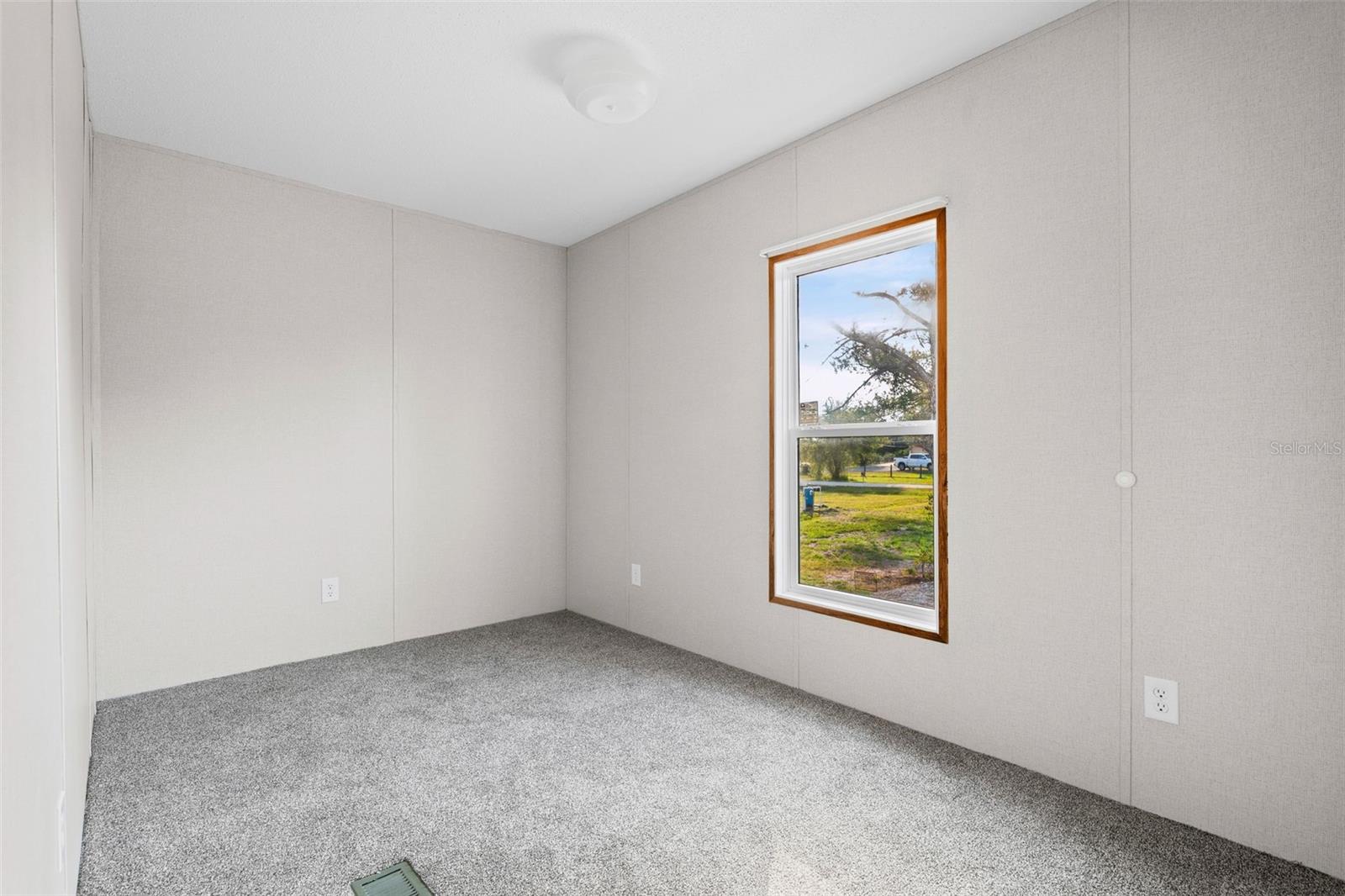 Image 15 of 23 For 8414 Sweden Boulevard