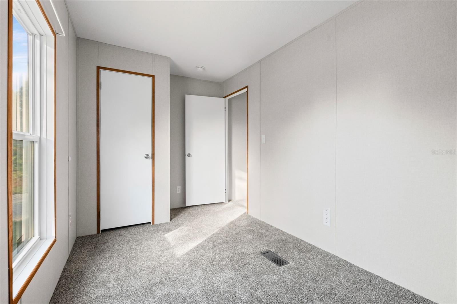 Image 16 of 23 For 8414 Sweden Boulevard