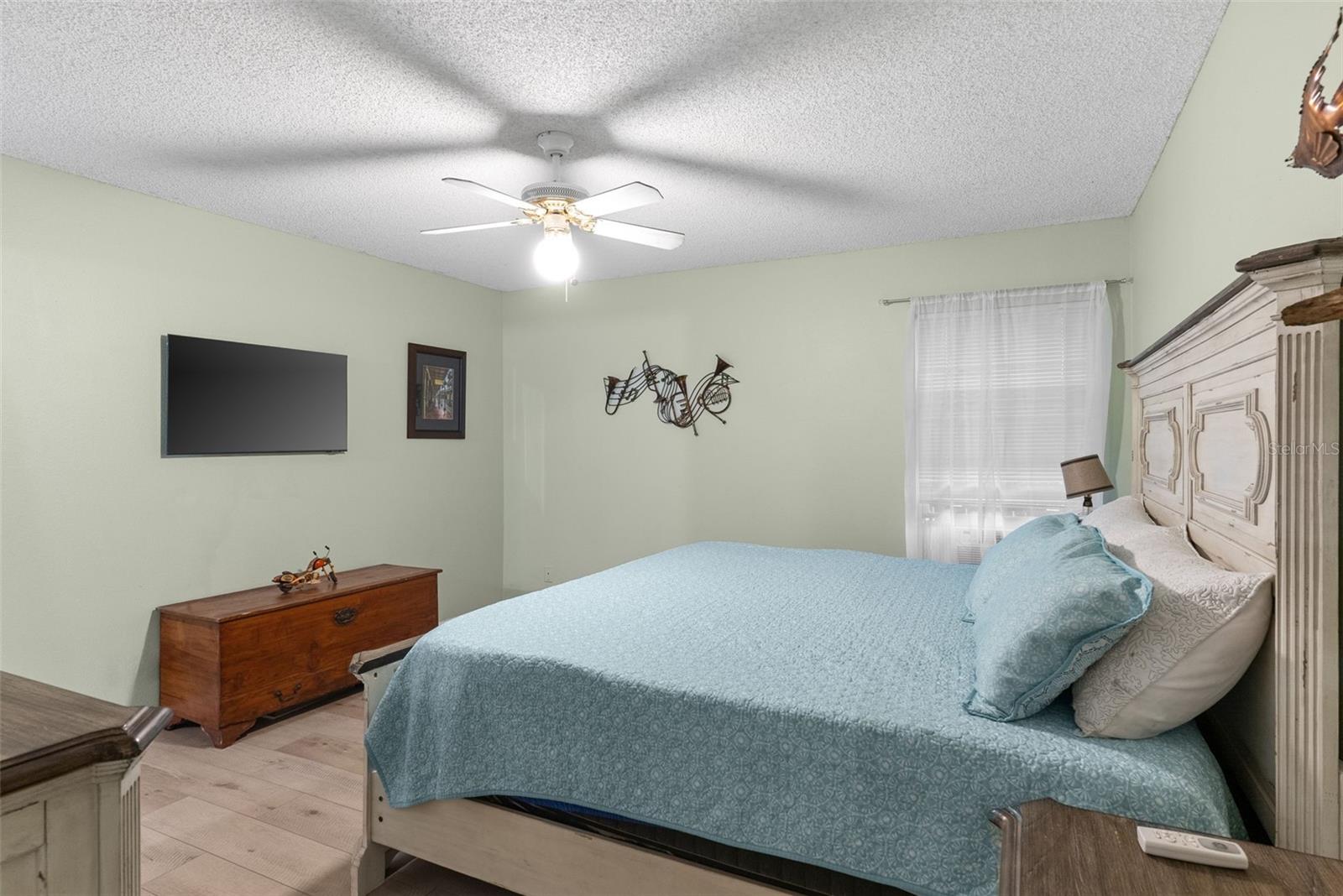 Image 13 of 32 For 3104 35th Avenue W