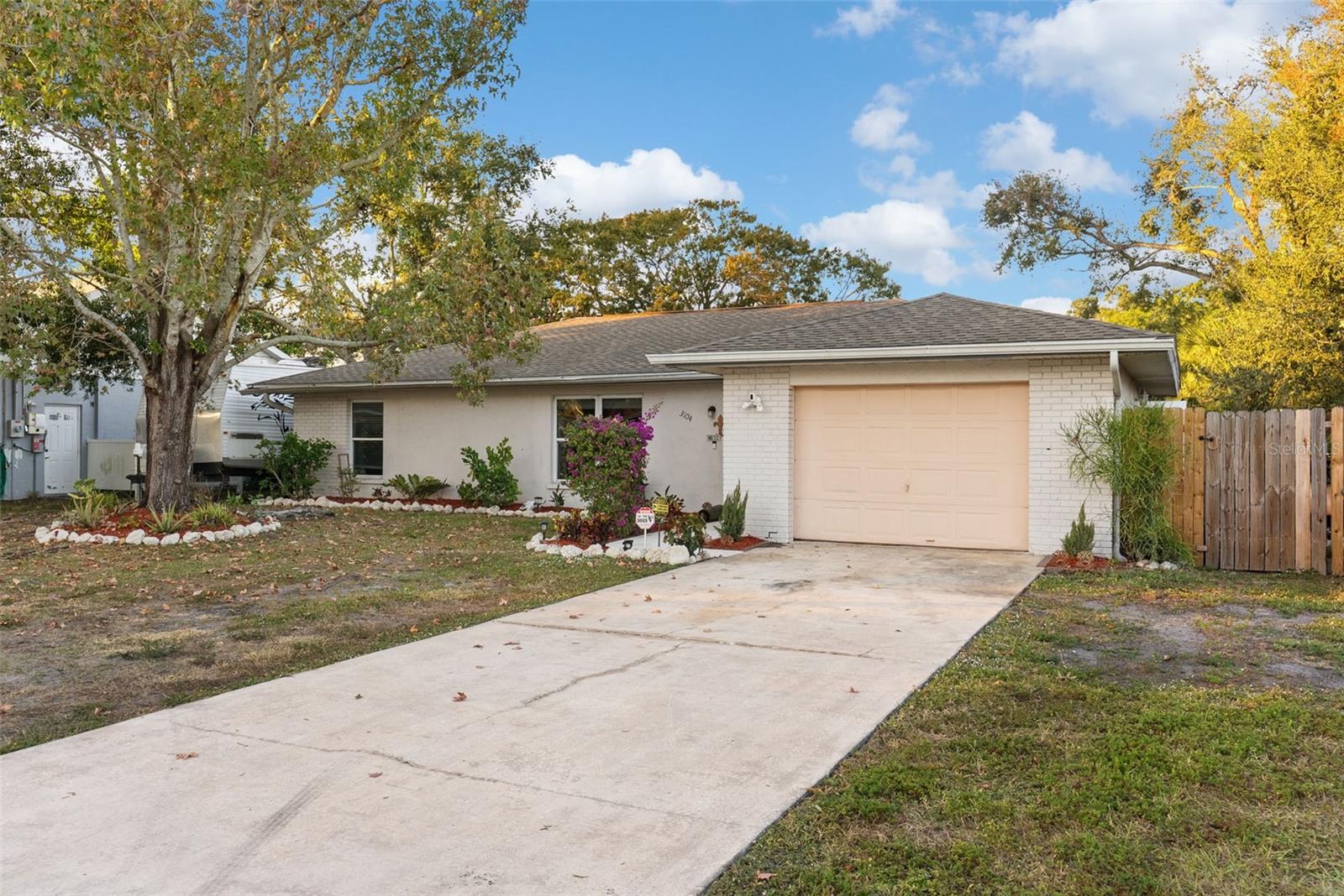 Image 2 of 32 For 3104 35th Avenue W