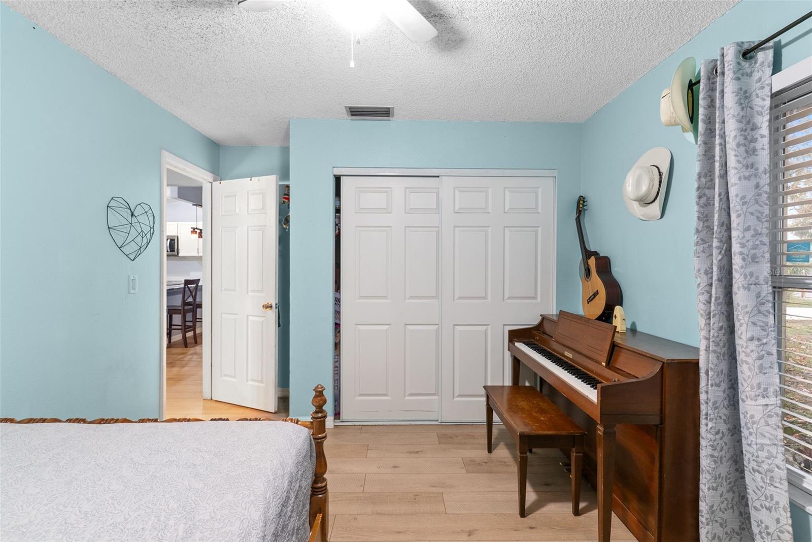 Image 20 of 32 For 3104 35th Avenue W