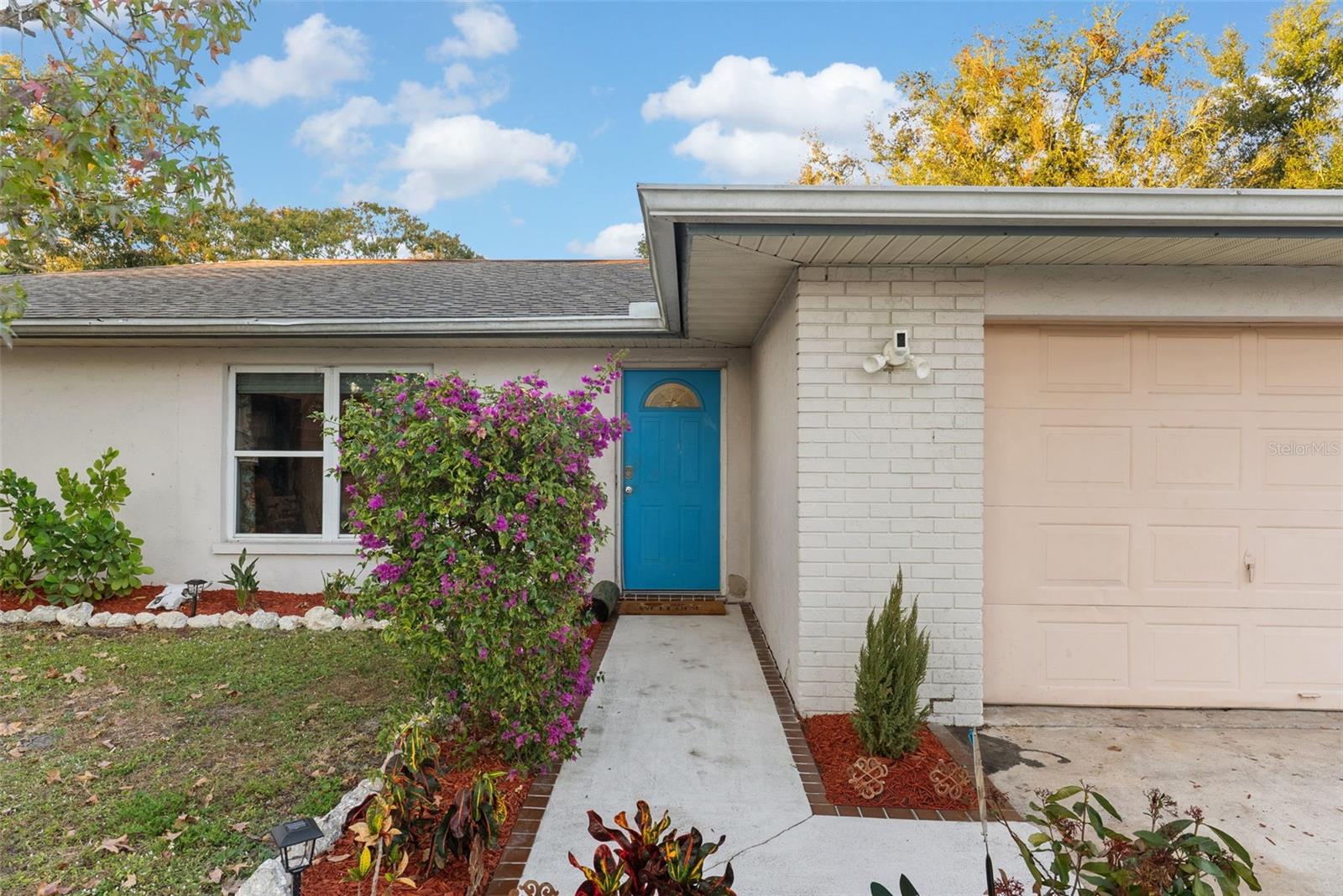 Image 3 of 32 For 3104 35th Avenue W