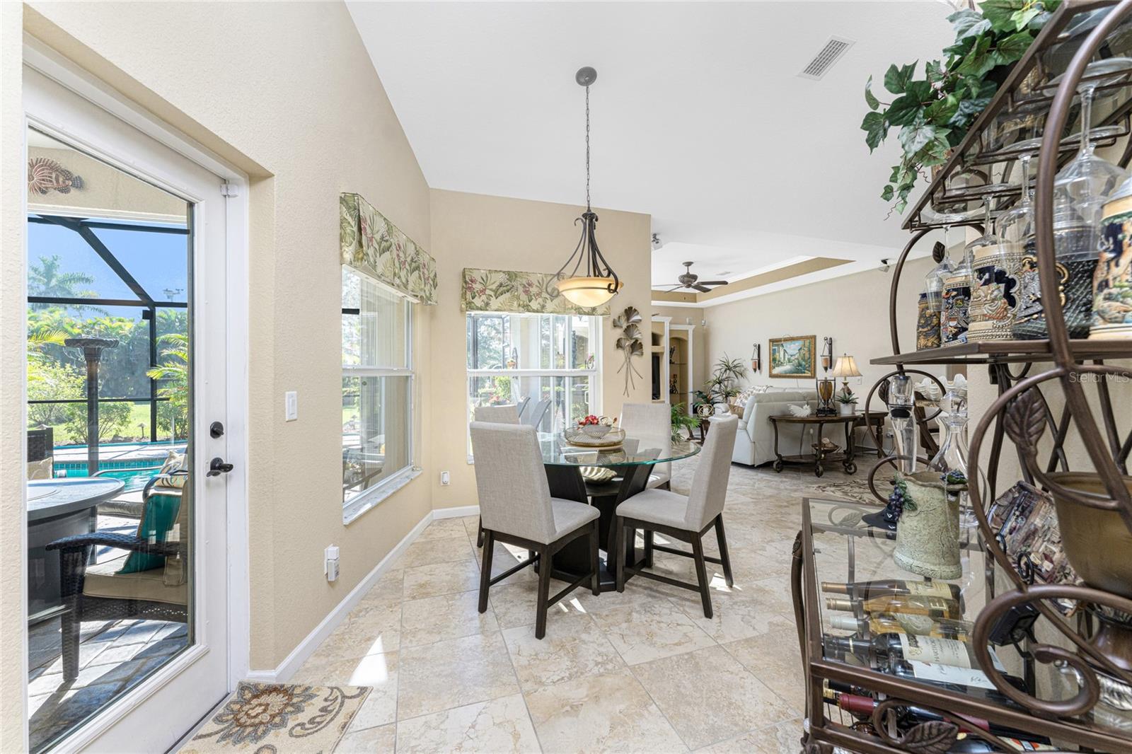 Image 16 of 62 For 290 Rotonda Boulevard E