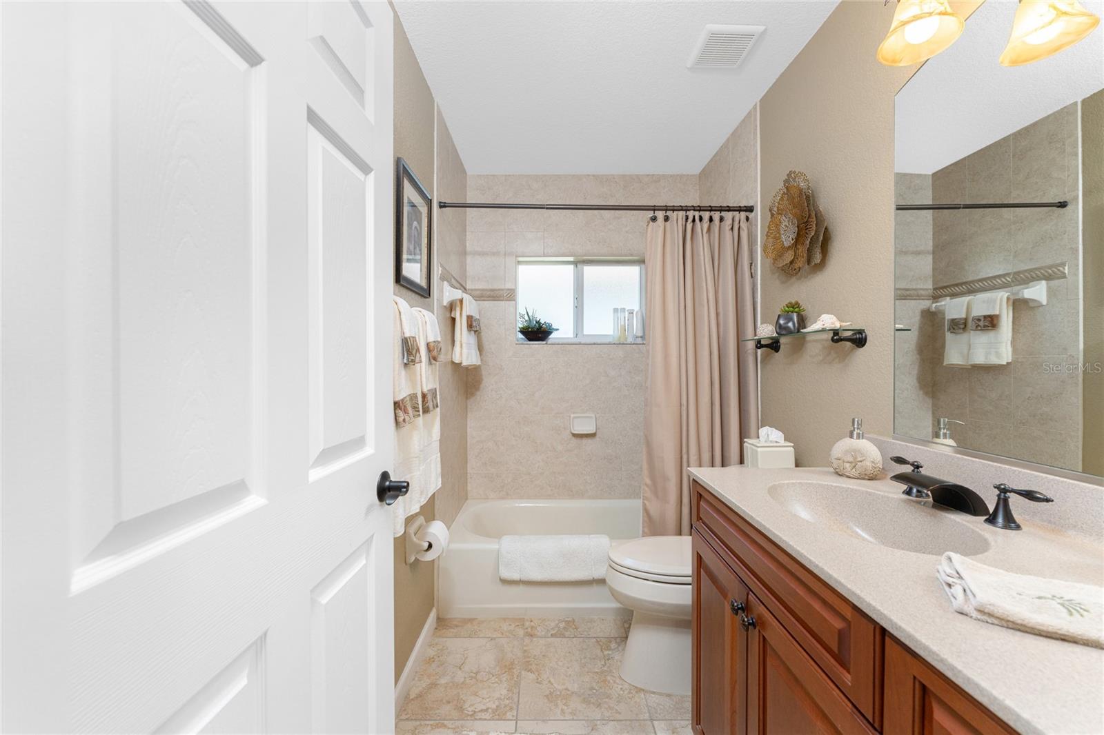 Image 30 of 62 For 290 Rotonda Boulevard E