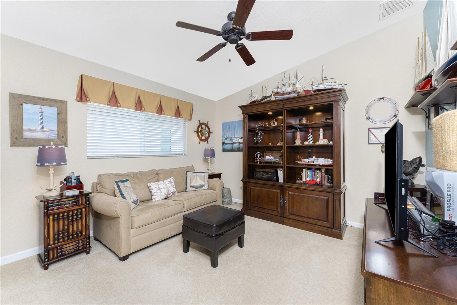 Image 33 of 62 For 290 Rotonda Boulevard E