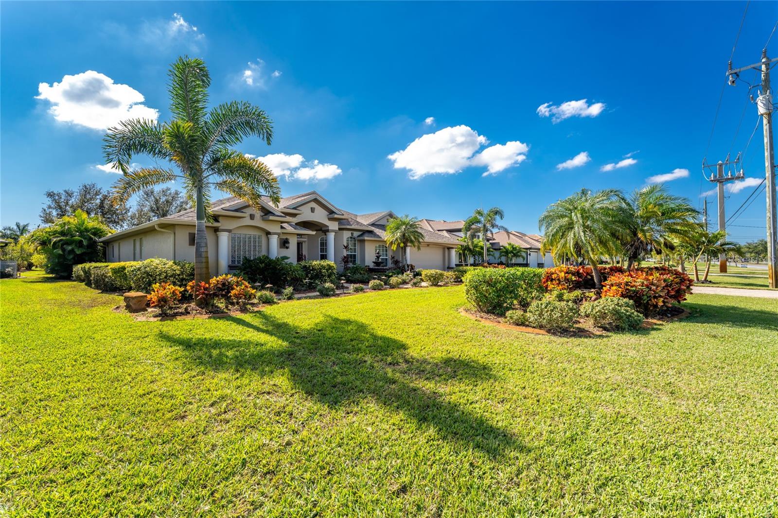 Image 4 of 62 For 290 Rotonda Boulevard E