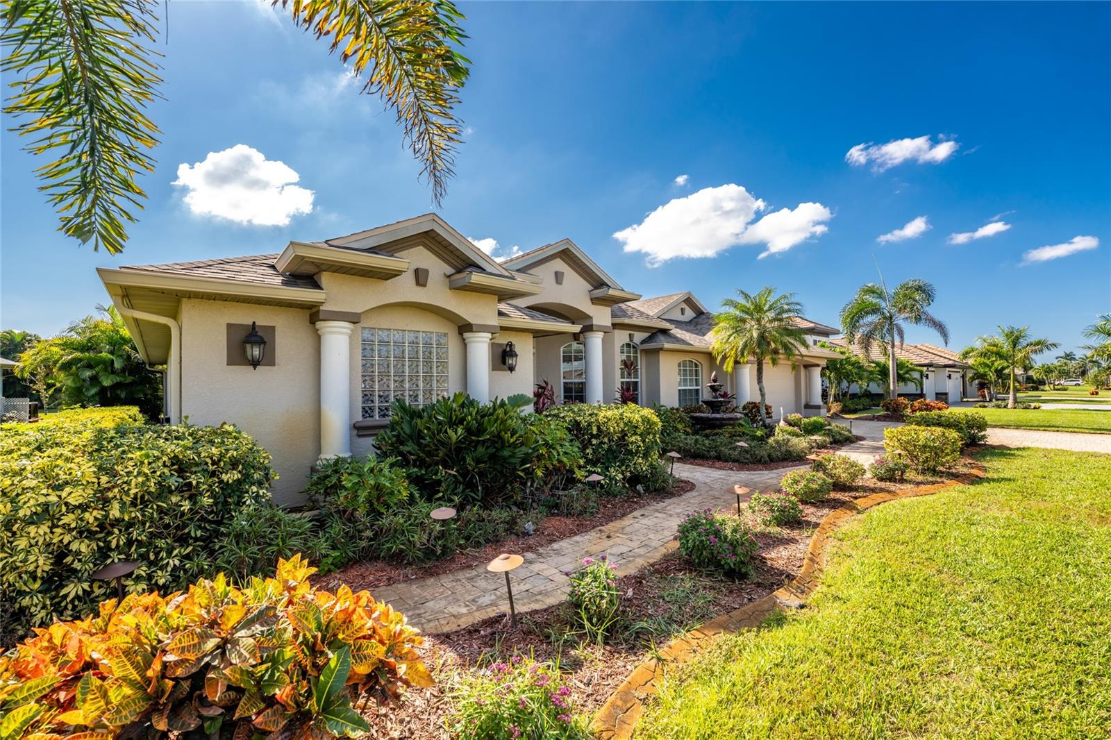 Image 5 of 62 For 290 Rotonda Boulevard E