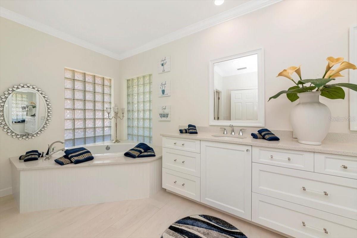 Image 37 of 85 For 3264 Alex Findlay Place 1