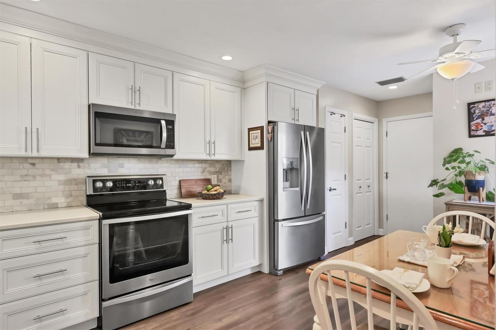 Image 12 of 55 For 3861 Wilshire Circle W 115