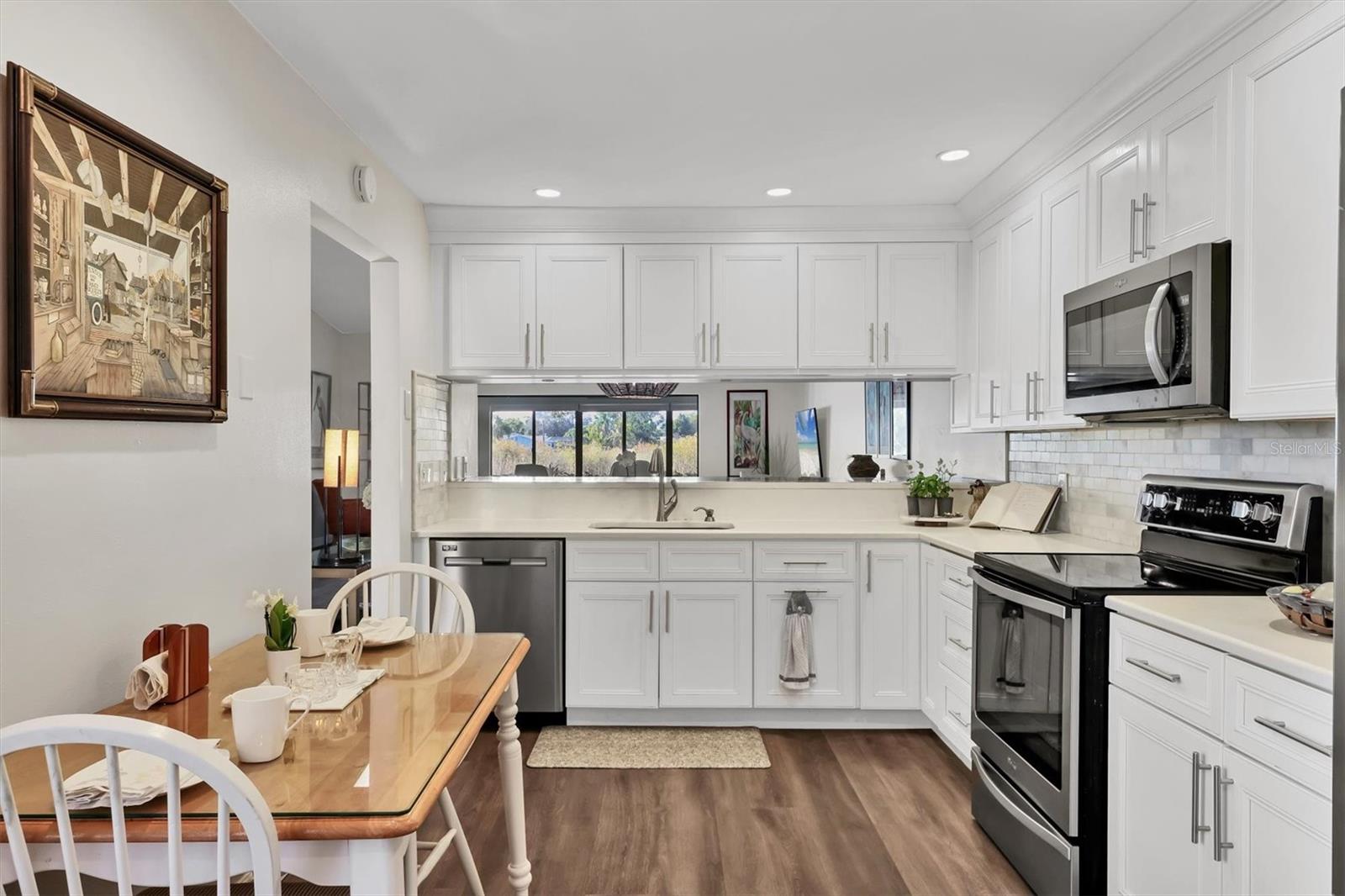 Image 14 of 55 For 3861 Wilshire Circle W 115