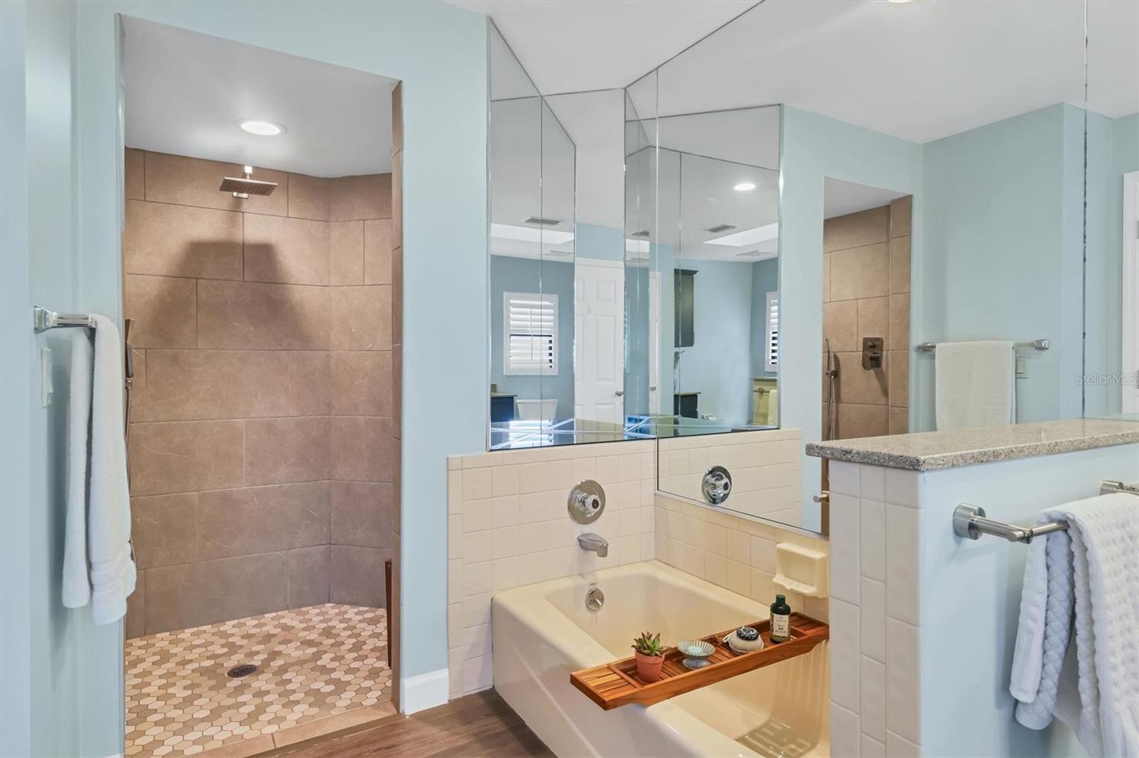 Image 26 of 55 For 3861 Wilshire Circle W 115