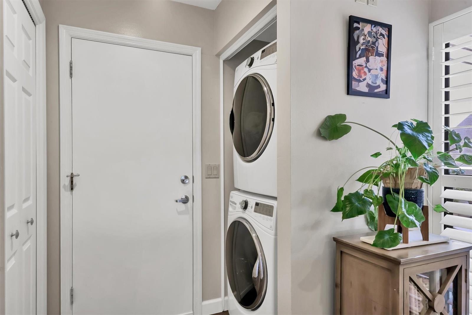 Image 37 of 55 For 3861 Wilshire Circle W 115