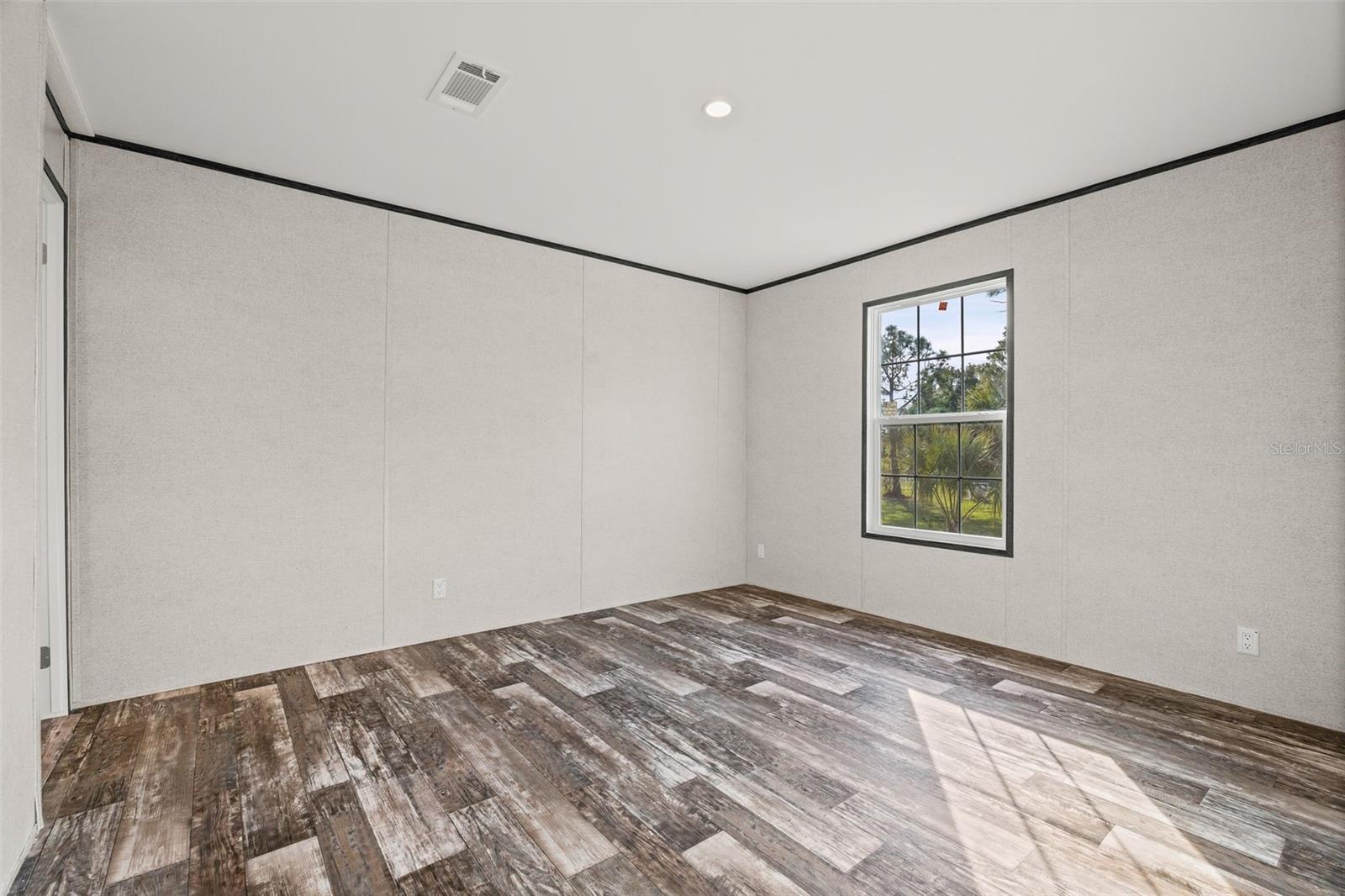 Image 12 of 23 For 8426 Sweden Boulevard