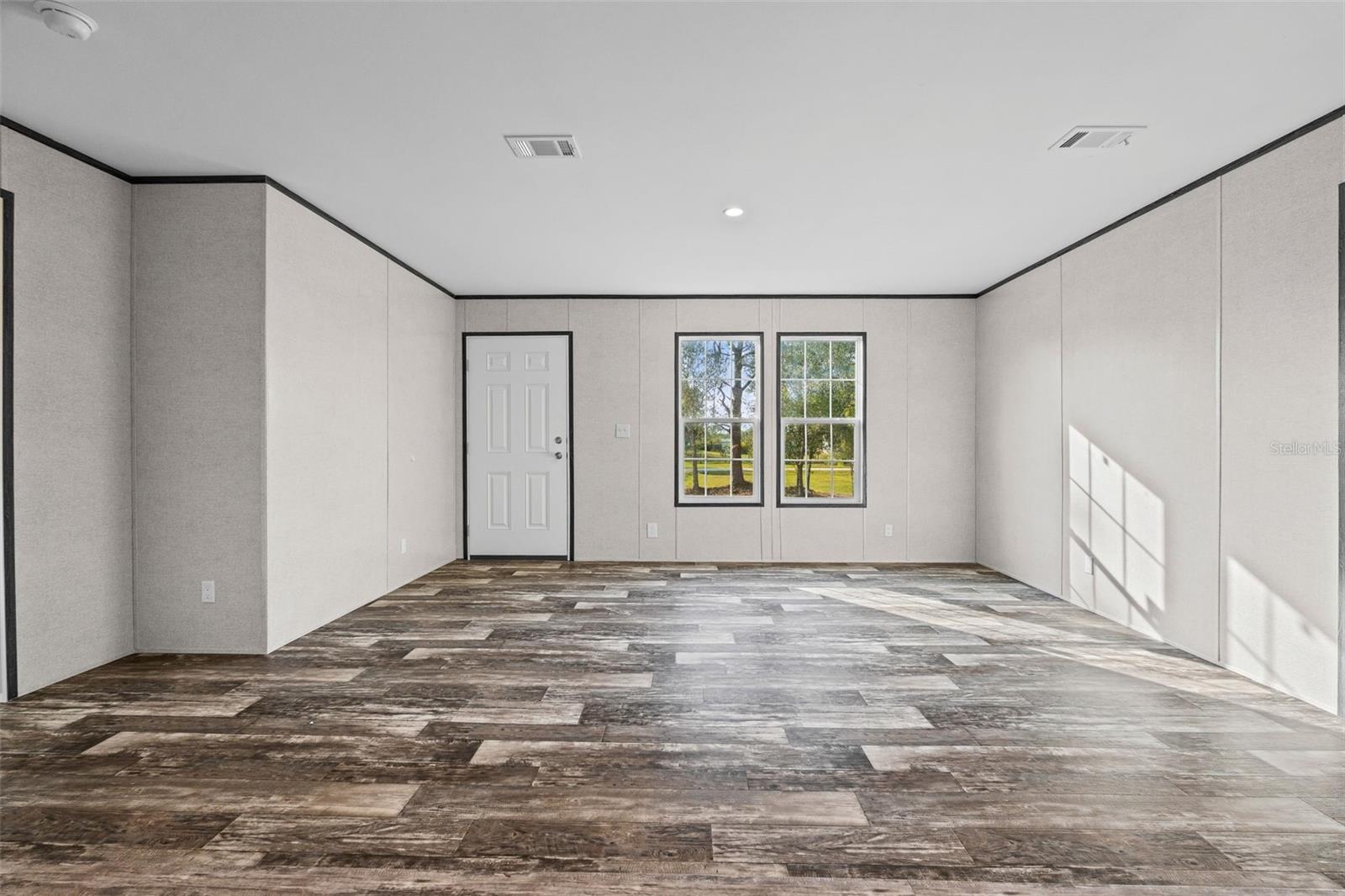 Image 6 of 23 For 8426 Sweden Boulevard