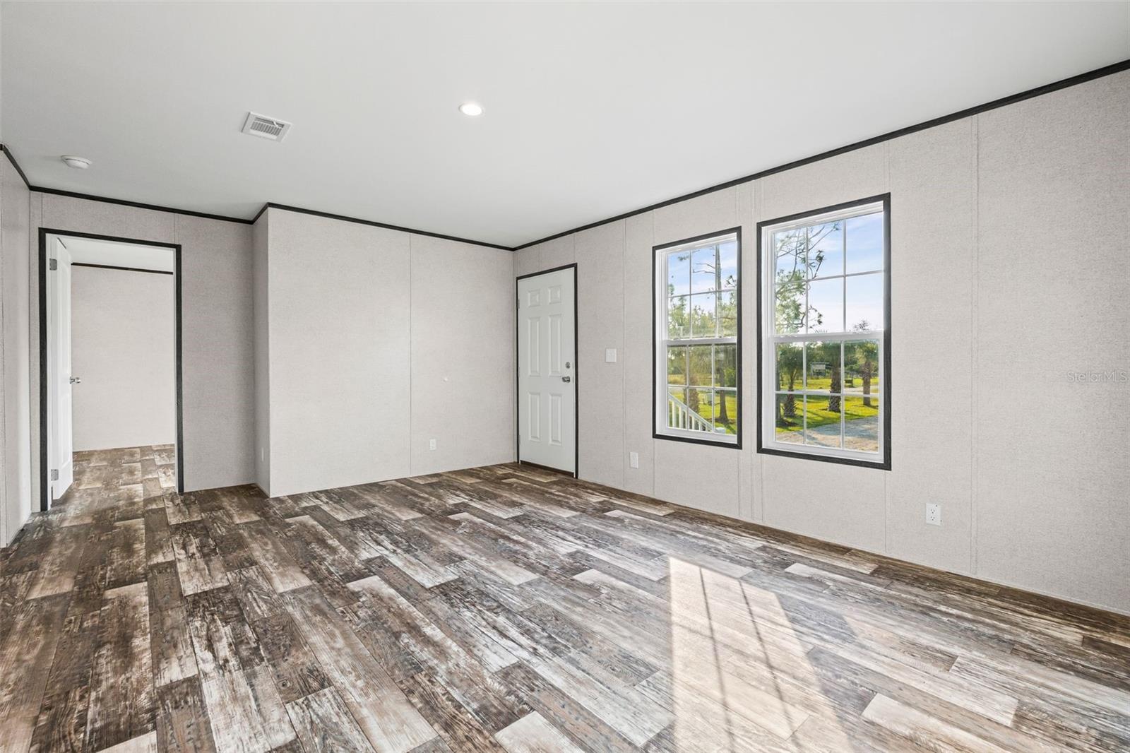 Image 7 of 23 For 8426 Sweden Boulevard