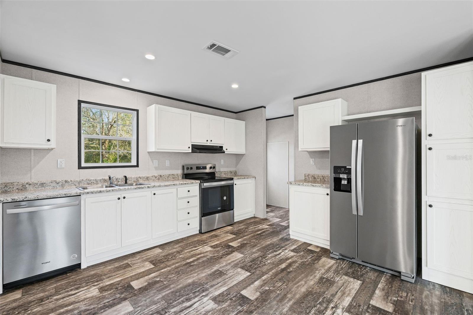 Image 9 of 23 For 8426 Sweden Boulevard